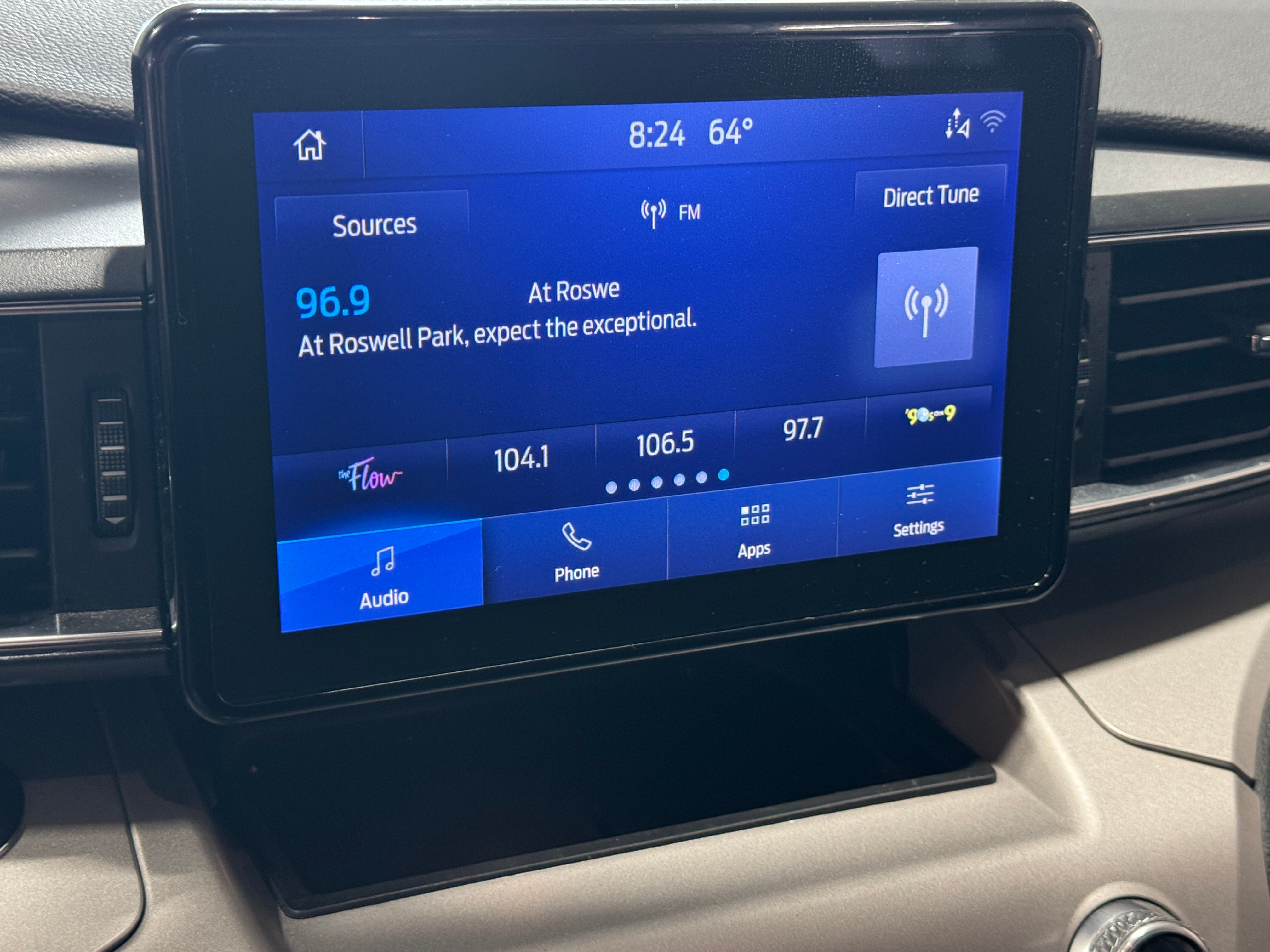 2024 Ford Explorer XLT 4