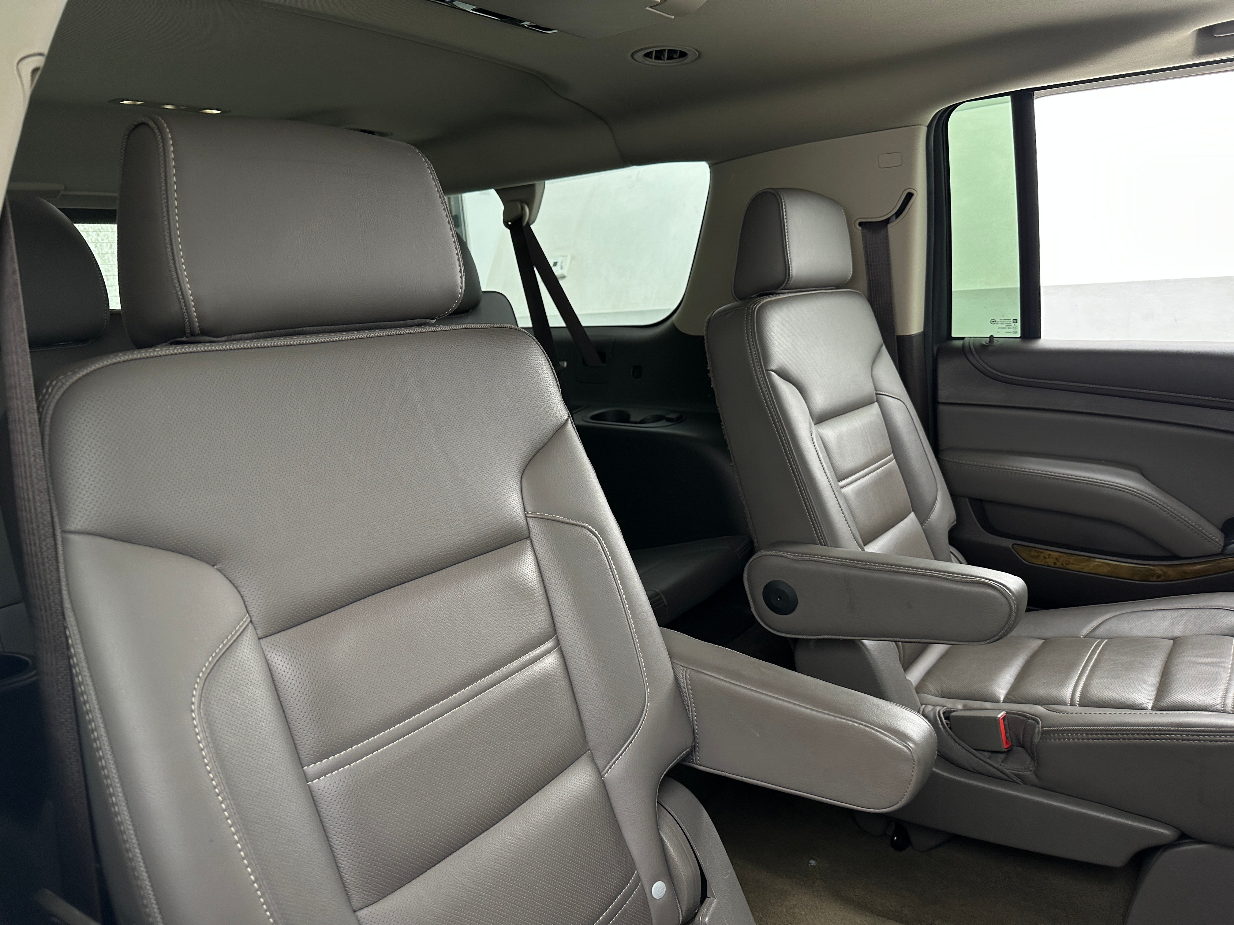 2017 GMC Yukon XL Denali 5