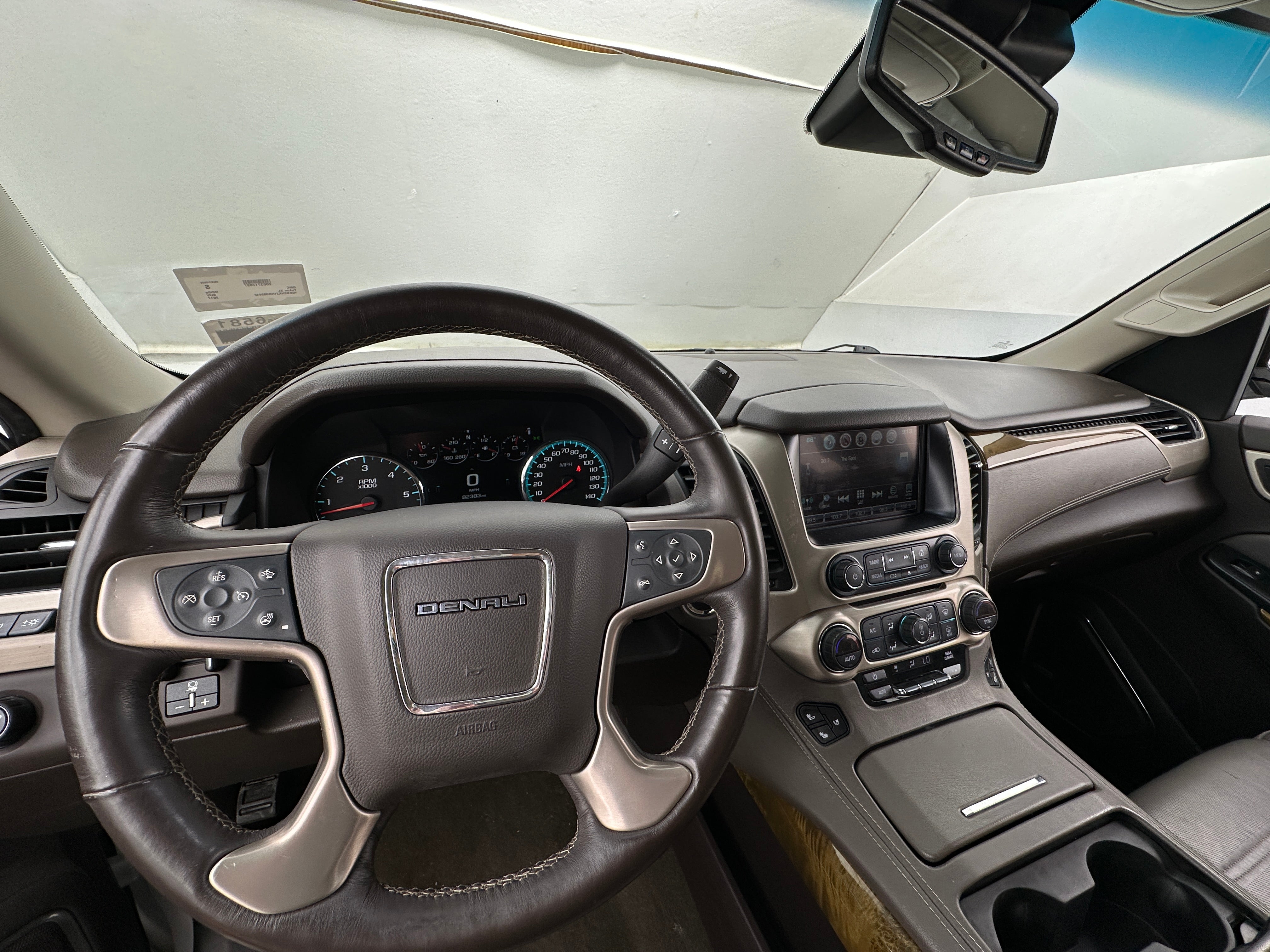 2017 GMC Yukon XL Denali 2
