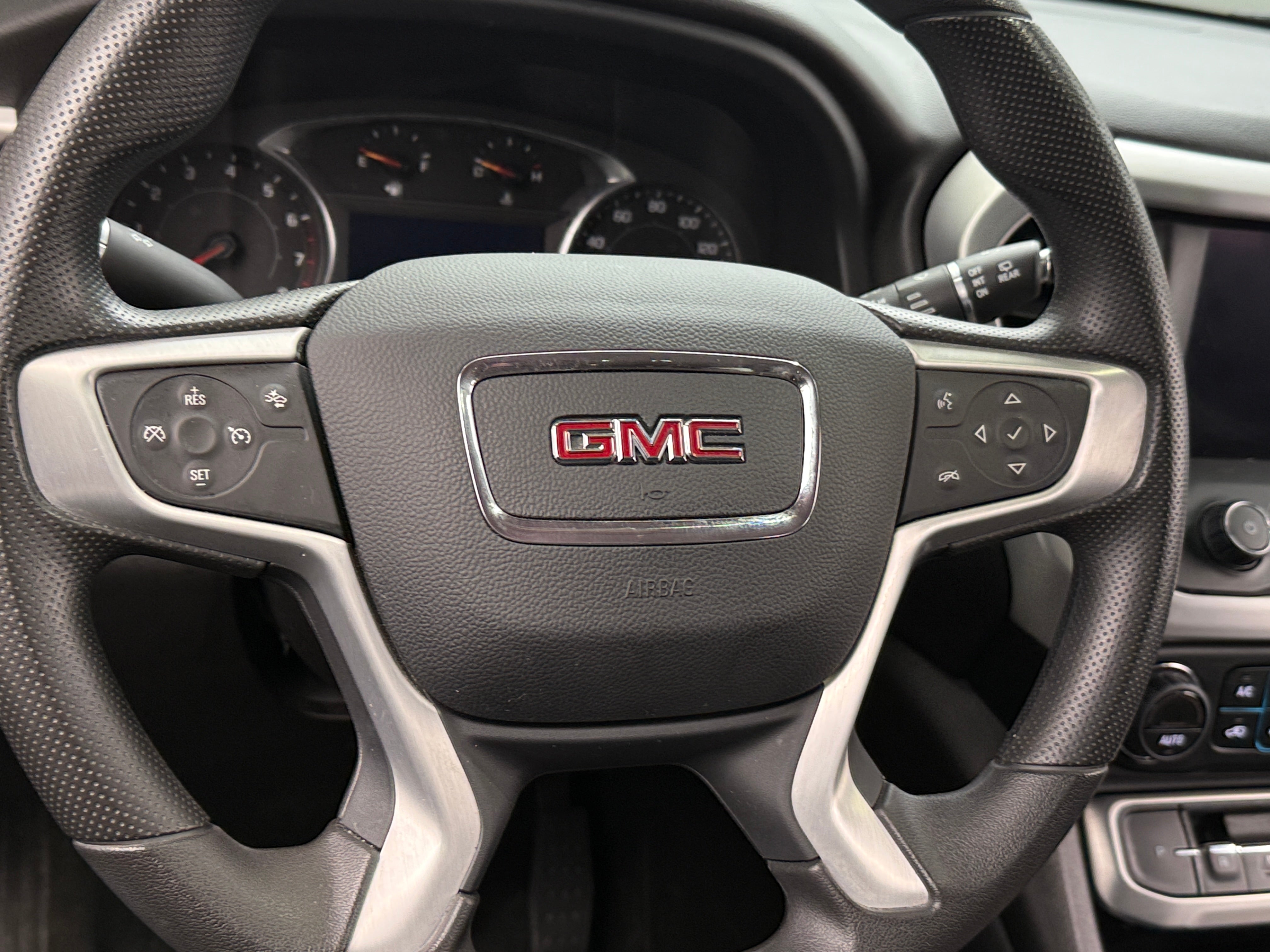 2023 GMC Acadia SLE 5