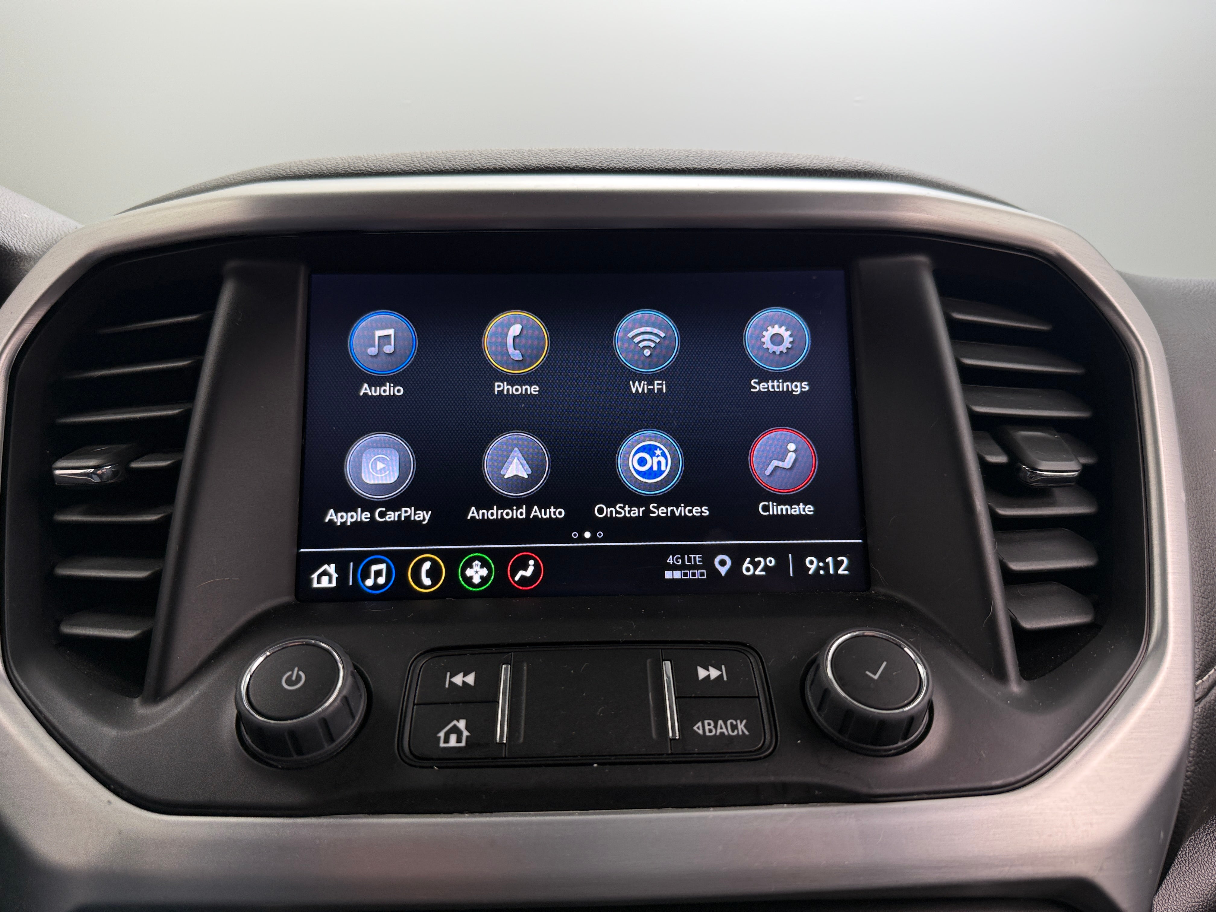 2023 GMC Acadia SLE 4