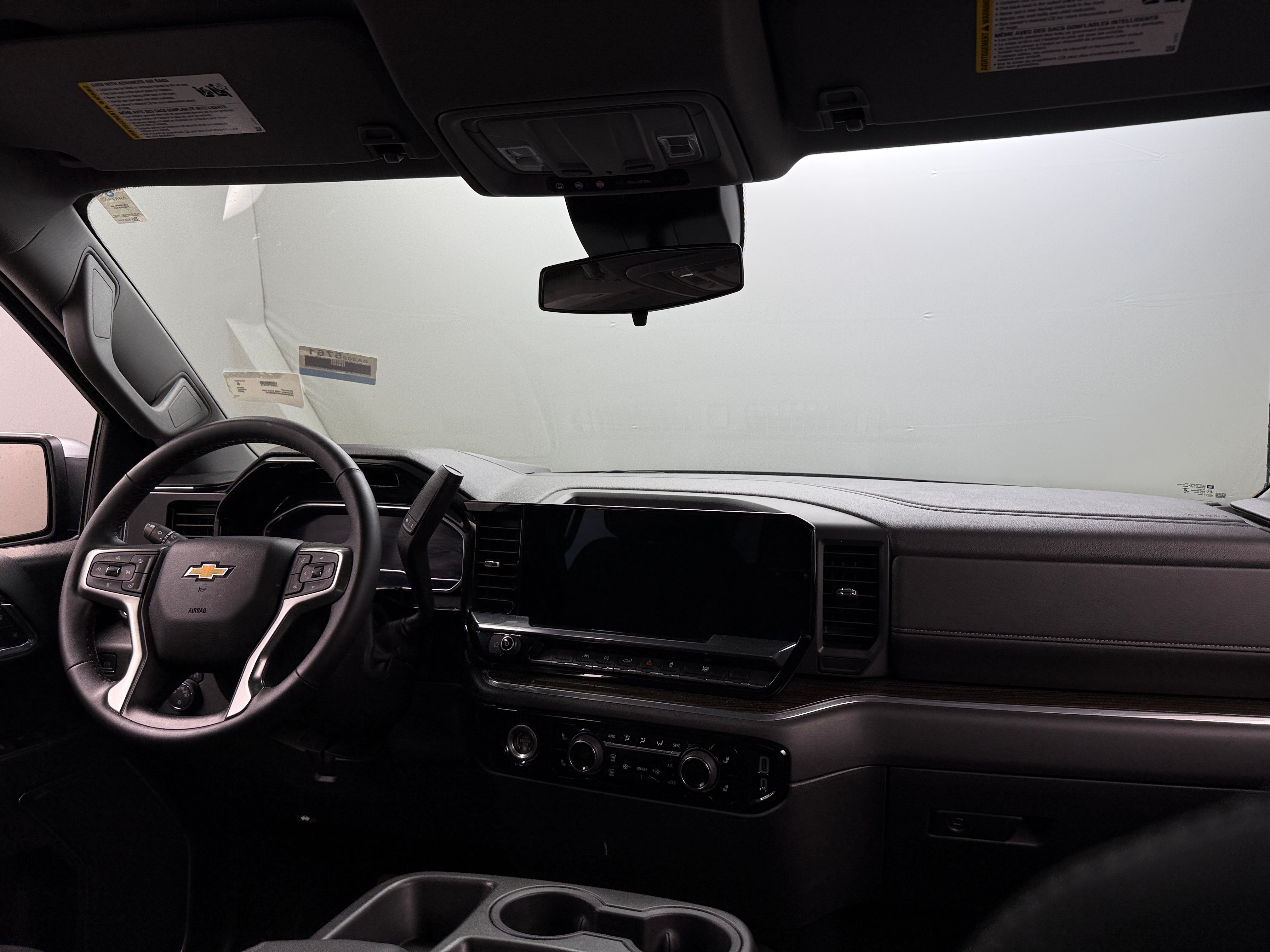 2023 Chevrolet Silverado 1500 LT 3