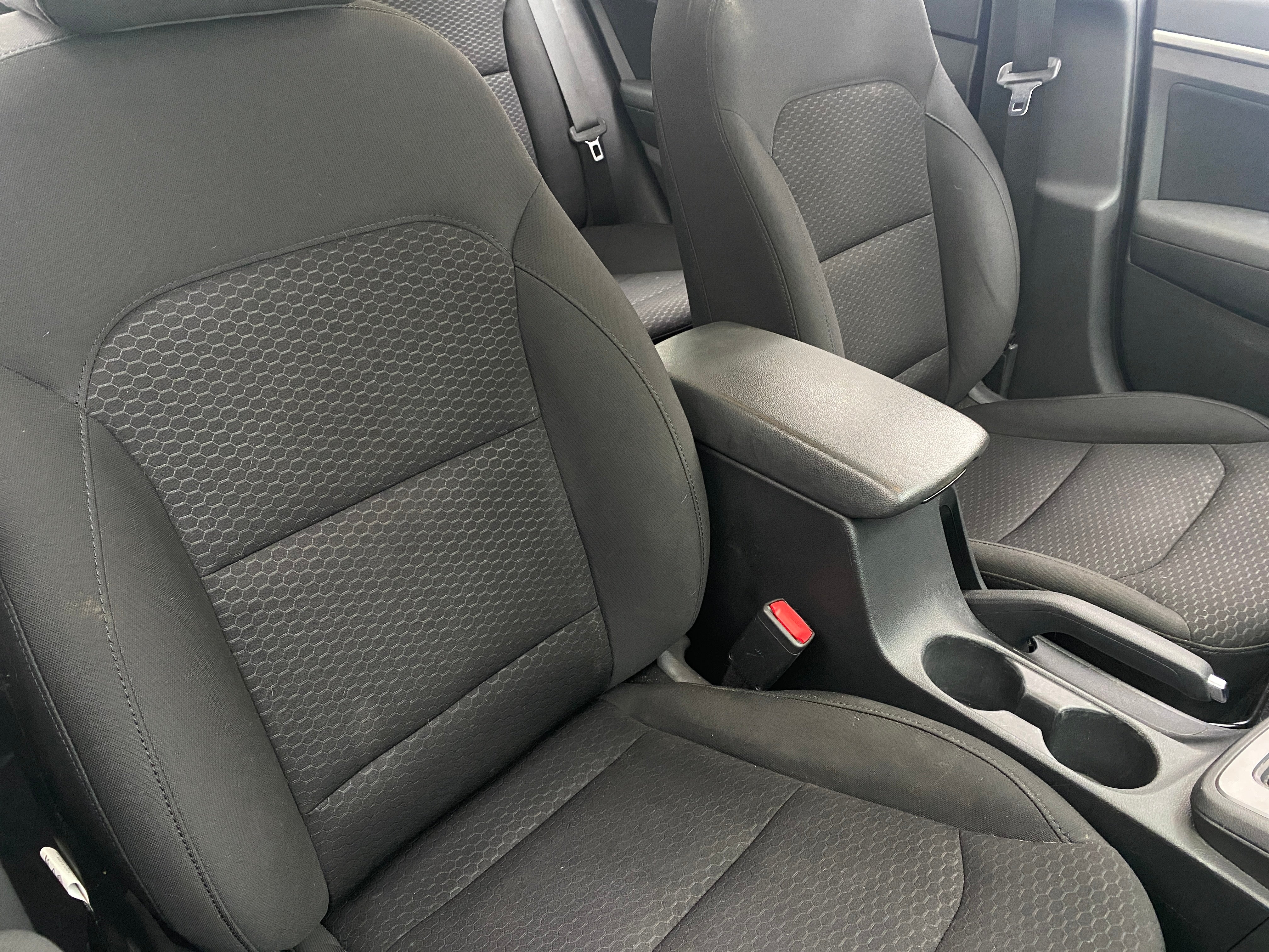 2020 Hyundai Elantra Value Edition 2