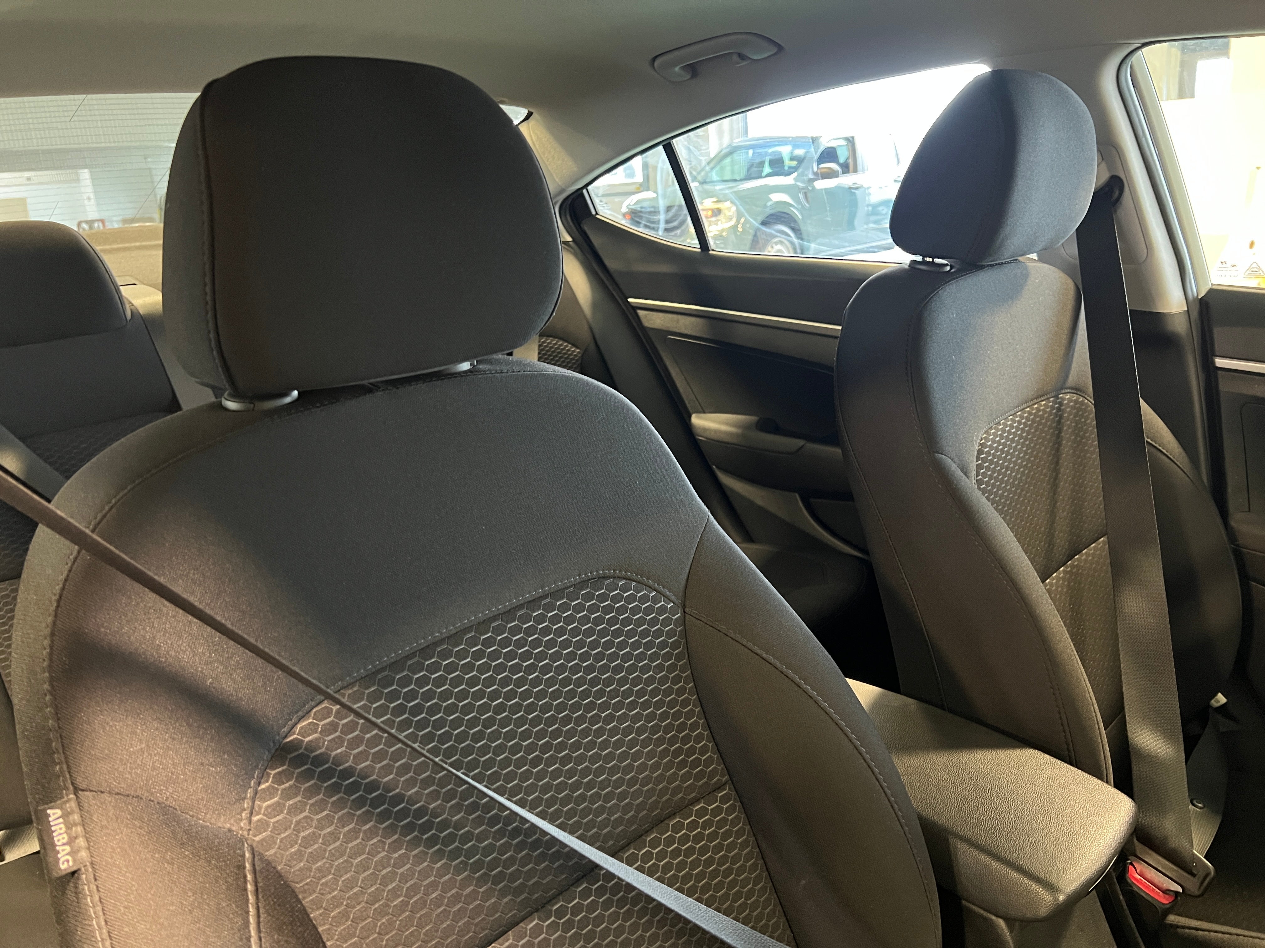 2019 Hyundai Elantra SE 2