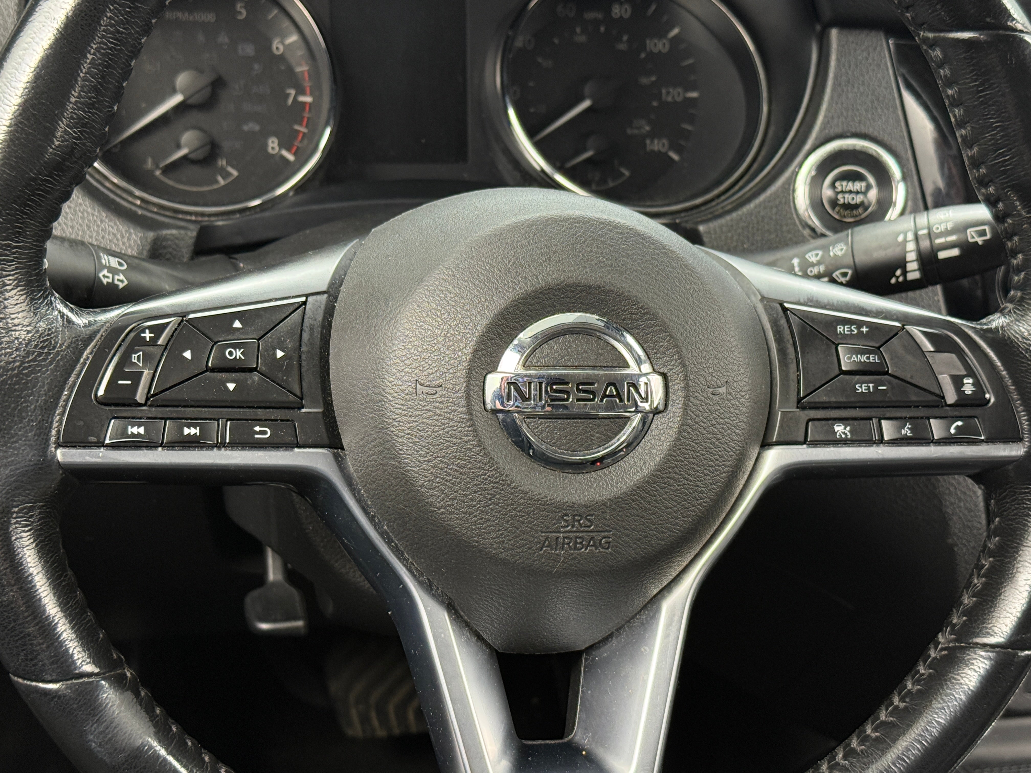 2018 Nissan Rogue SL 4