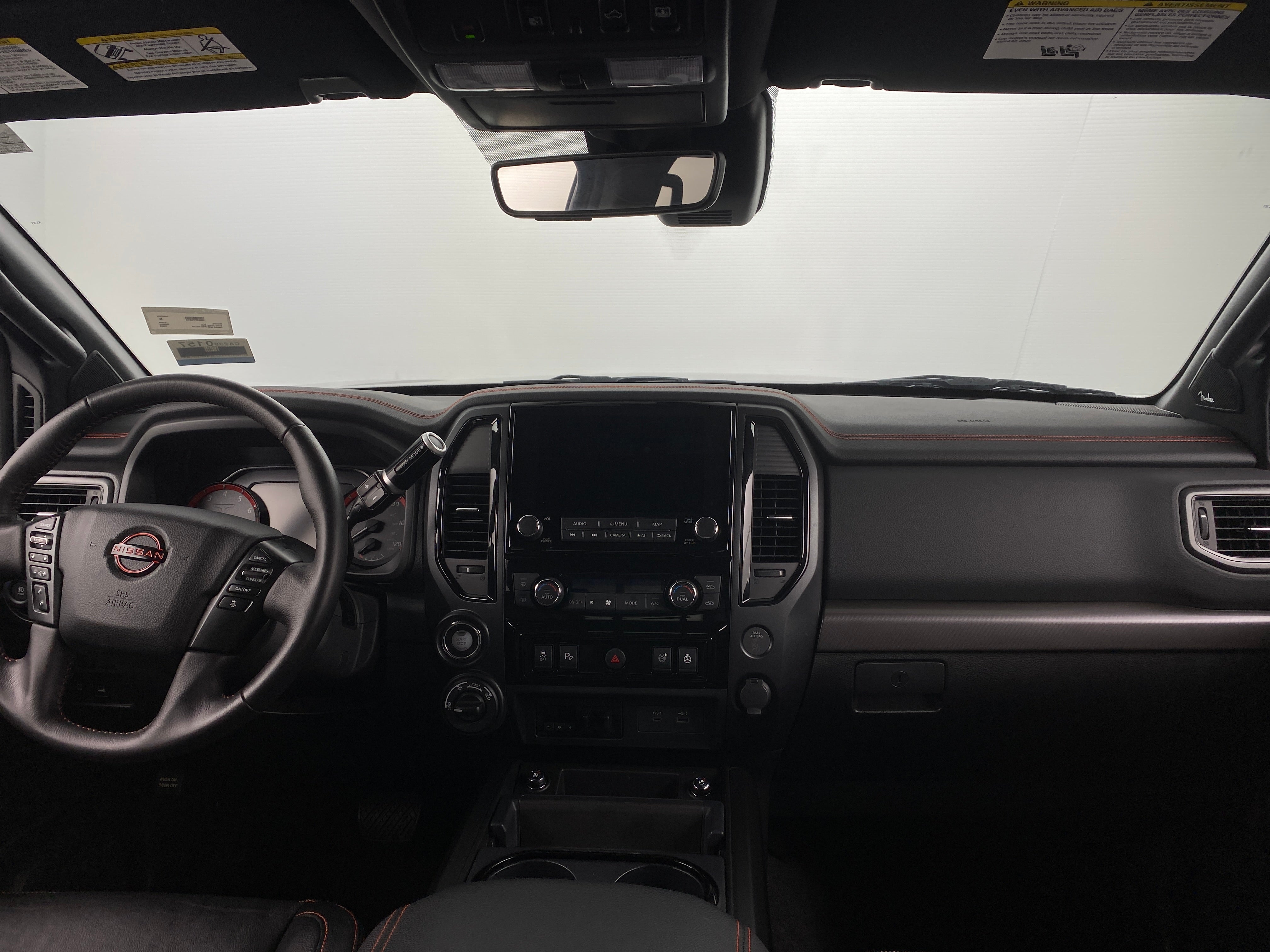 2023 Nissan Titan PRO-4X 3