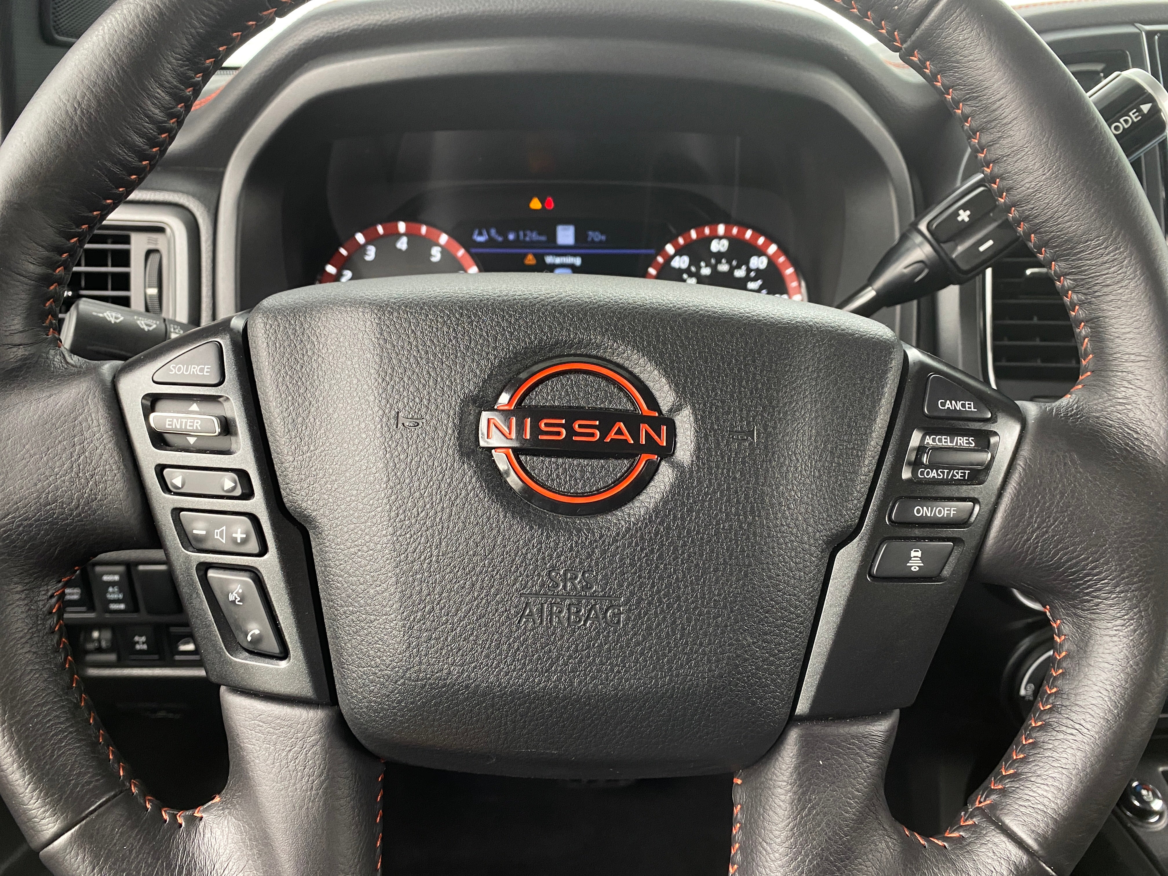 2023 Nissan Titan PRO-4X 5
