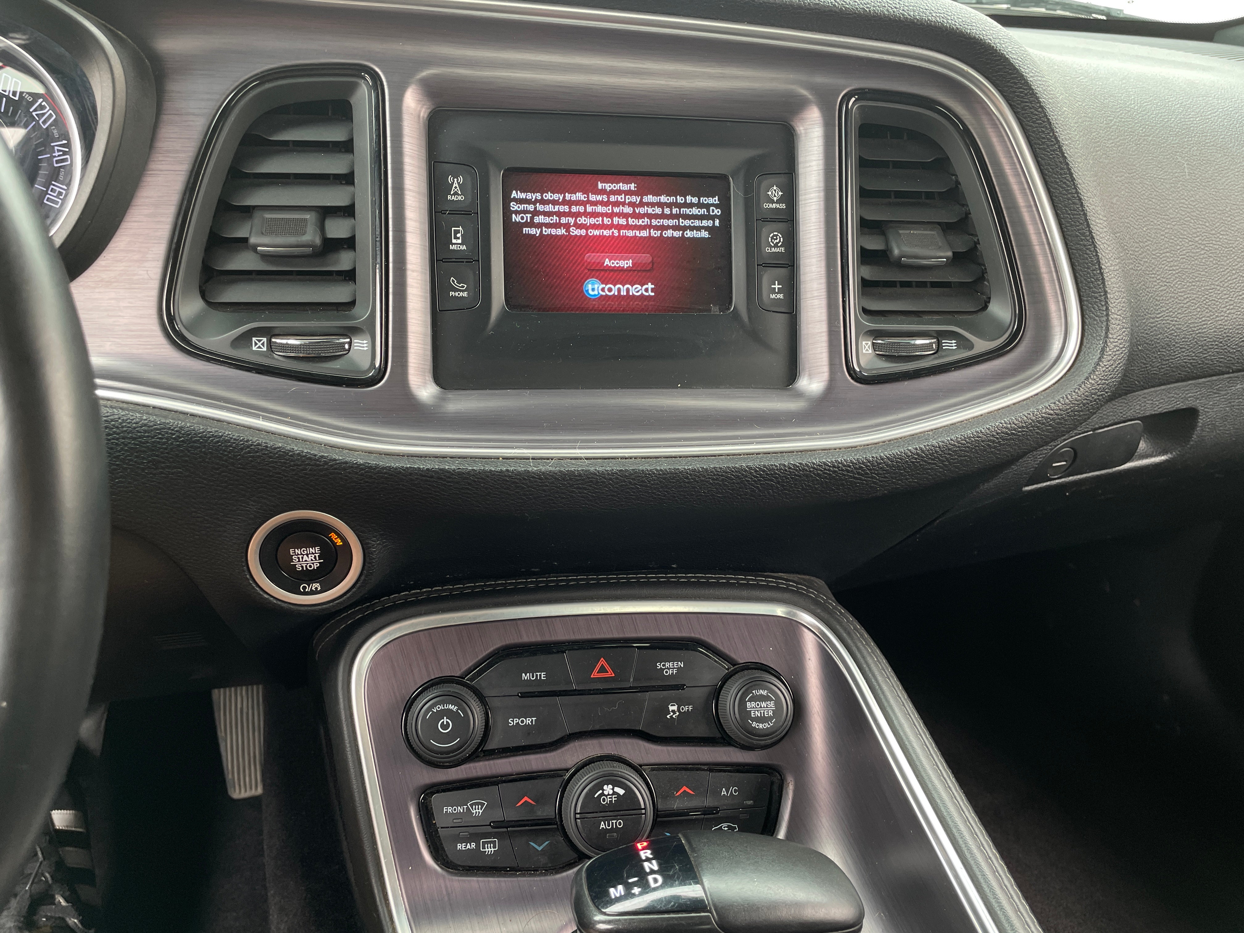 2017 Dodge Challenger SXT 3