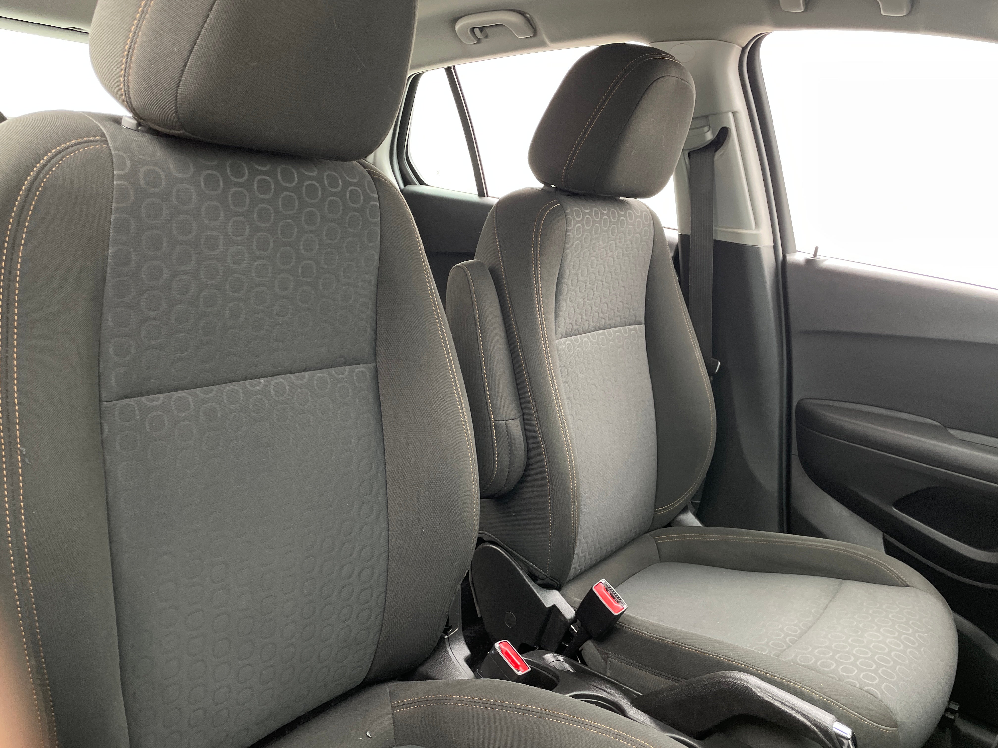 2020 Chevrolet Trax LS 2