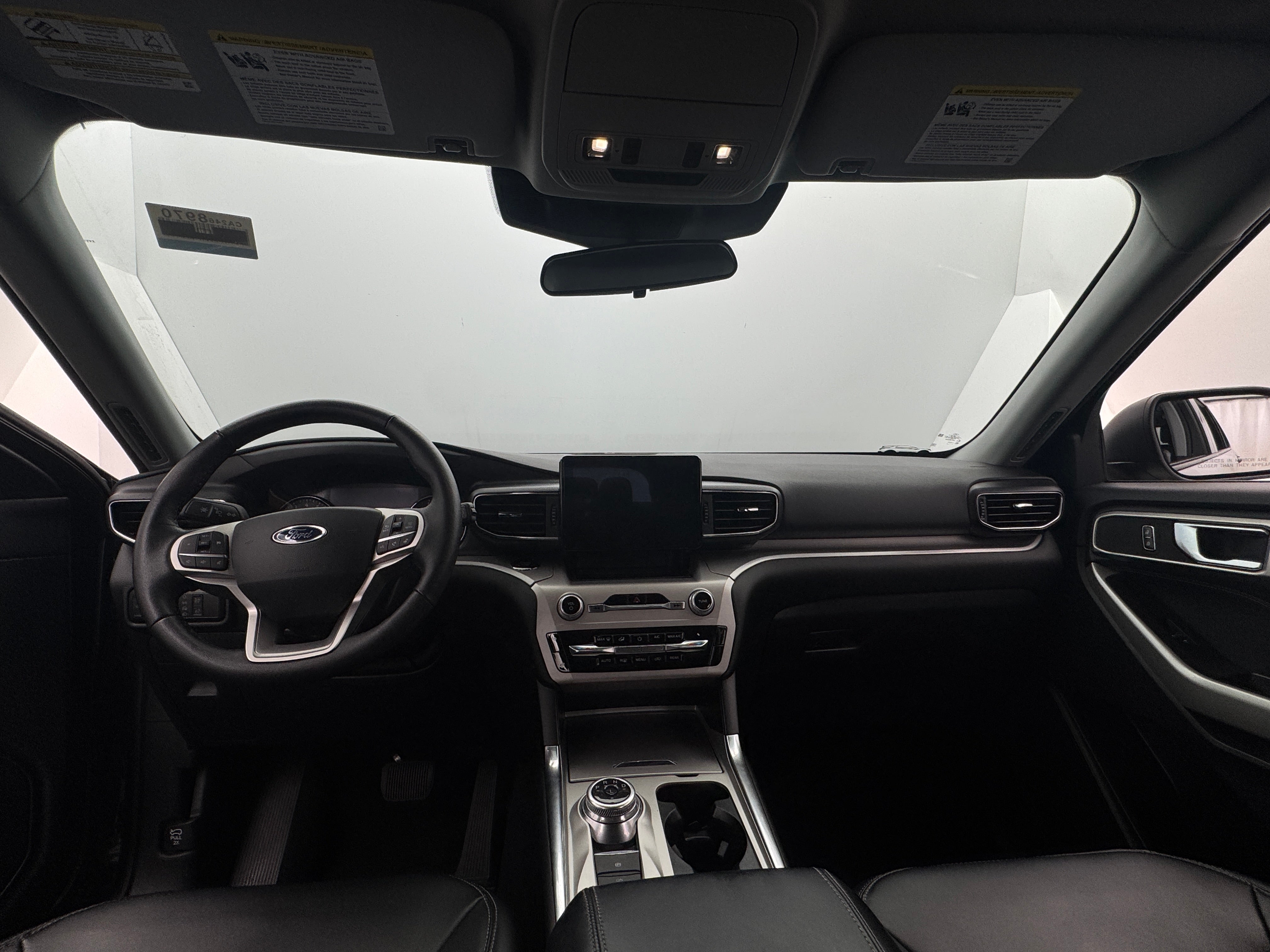 2024 Ford Explorer XLT 2