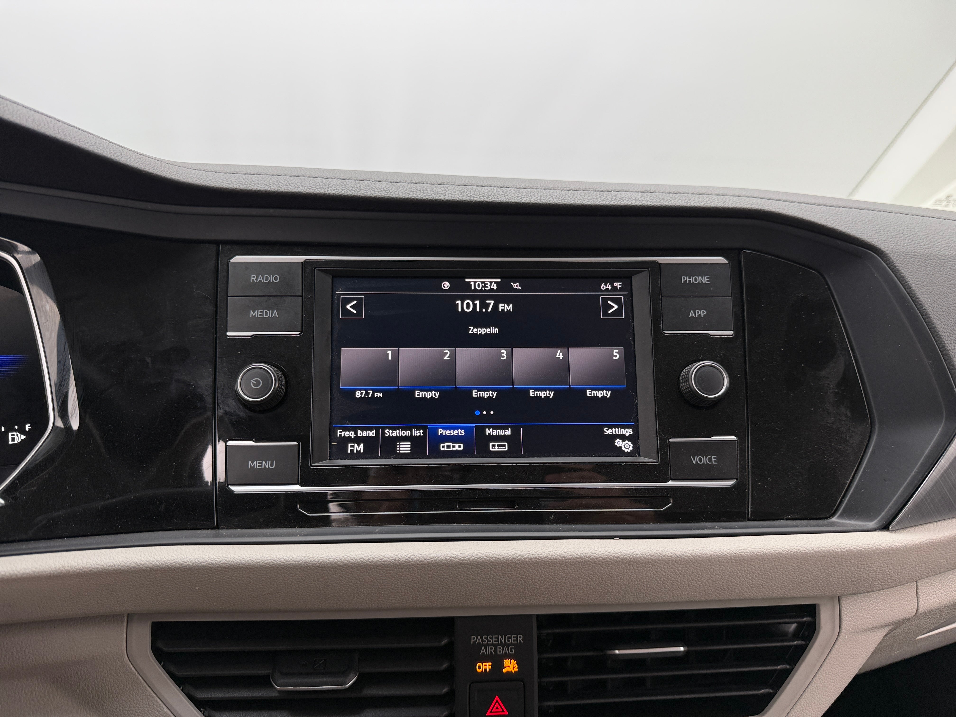 2024 Volkswagen Jetta SE 3