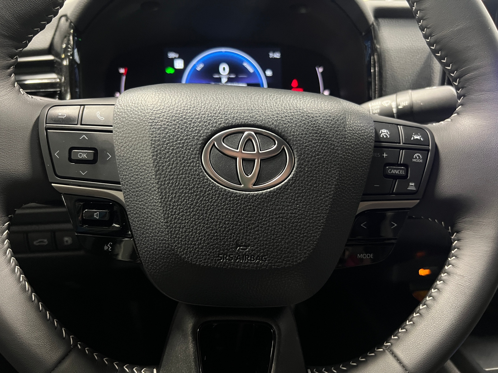 Thumbnail: 2025 Toyota Camry - 4