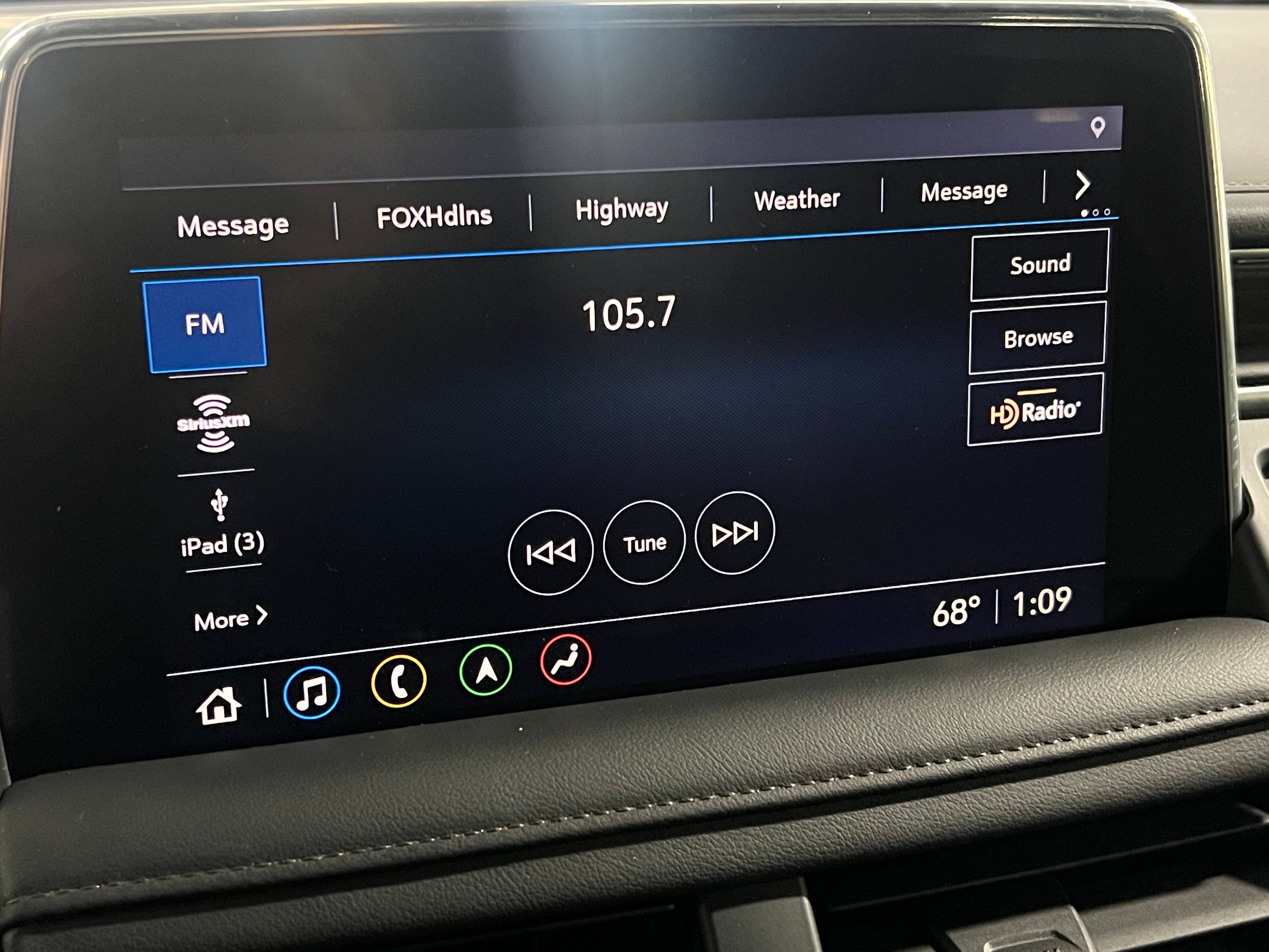 2021 Chevrolet Suburban High Country 3