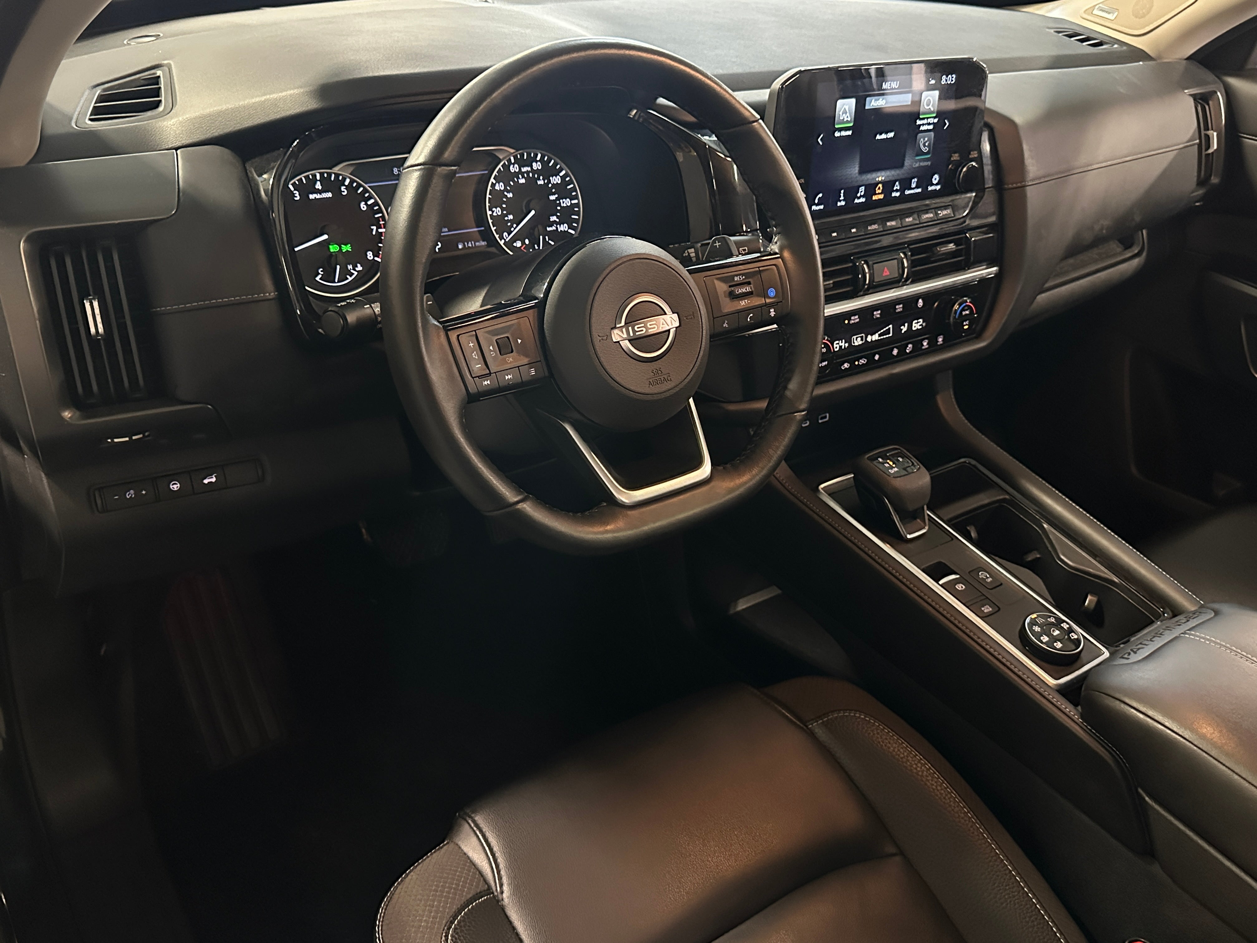 2023 Nissan Pathfinder SL 2