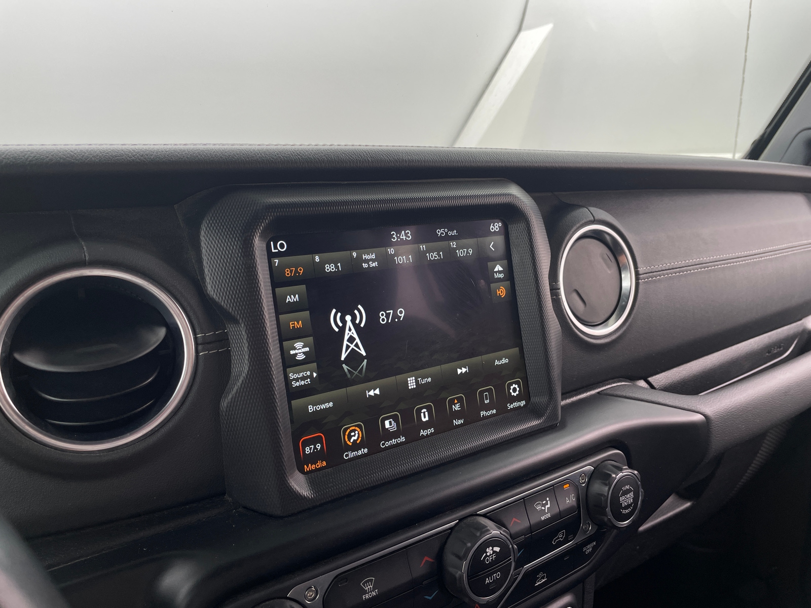 Thumbnail: 2022 Jeep Wrangler - 4