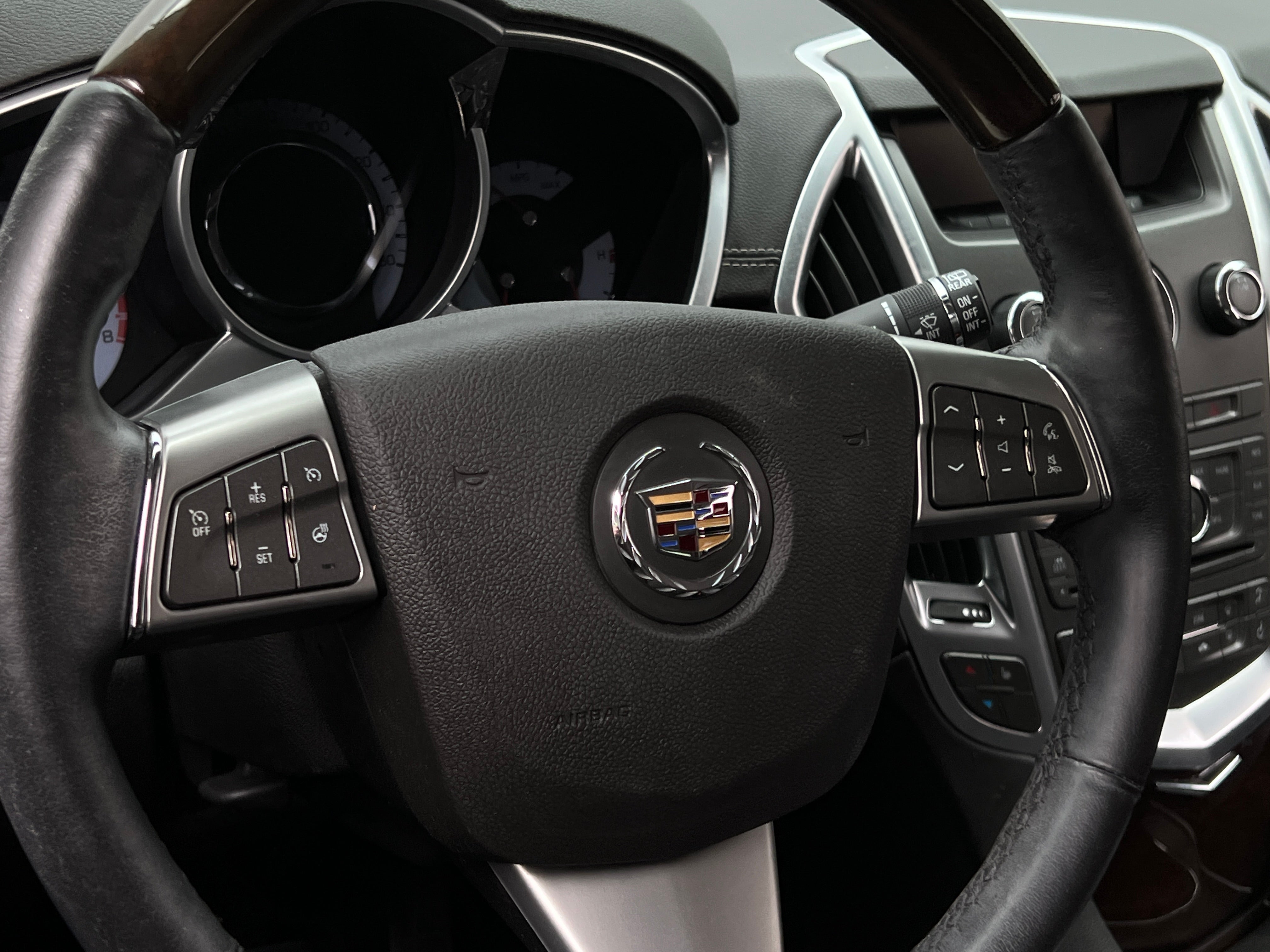 2012 Cadillac SRX Base 4