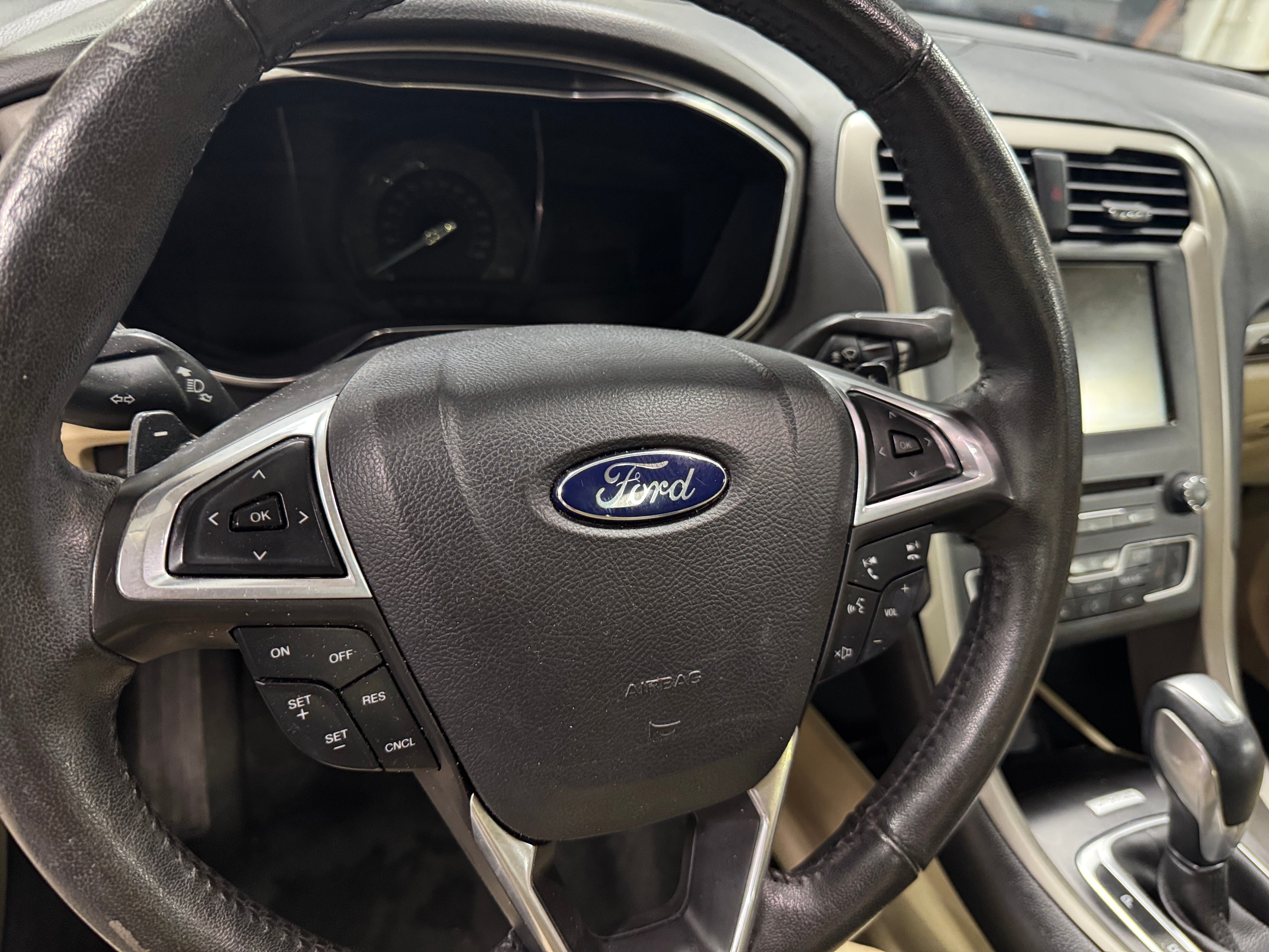 2016 Ford Fusion SE 4
