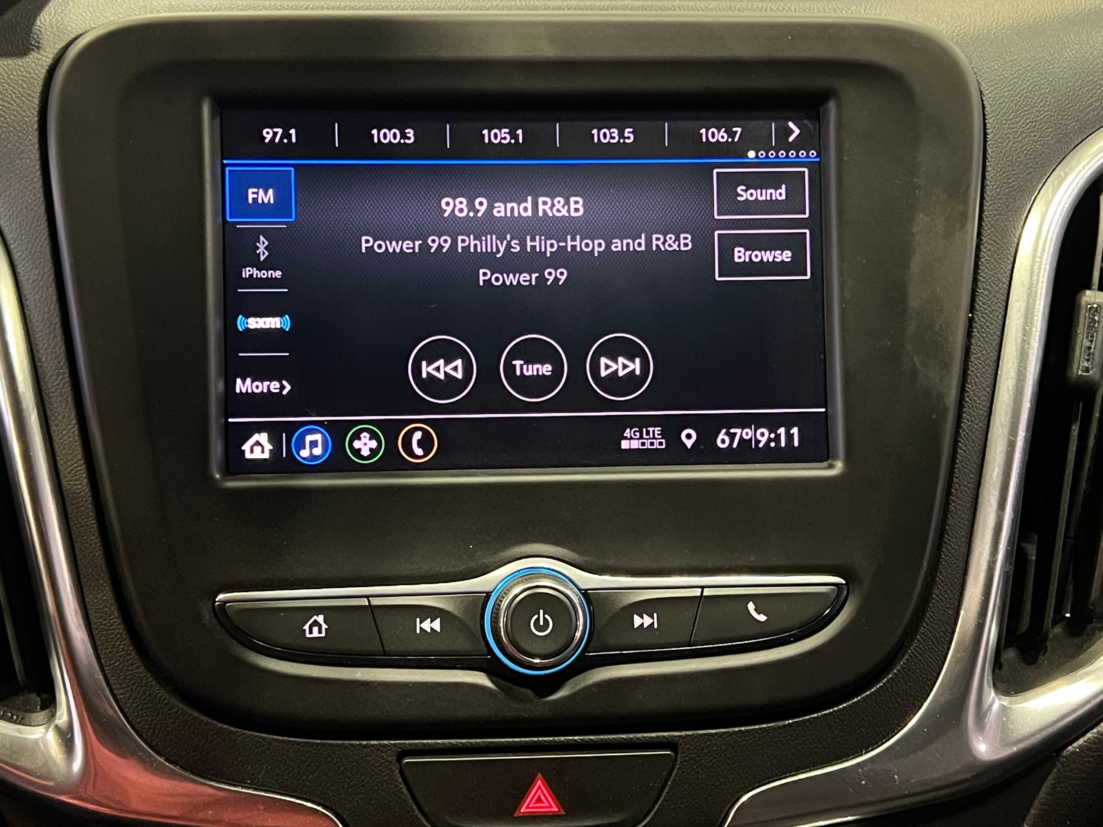Thumbnail: 2021 Chevrolet Equinox - 4