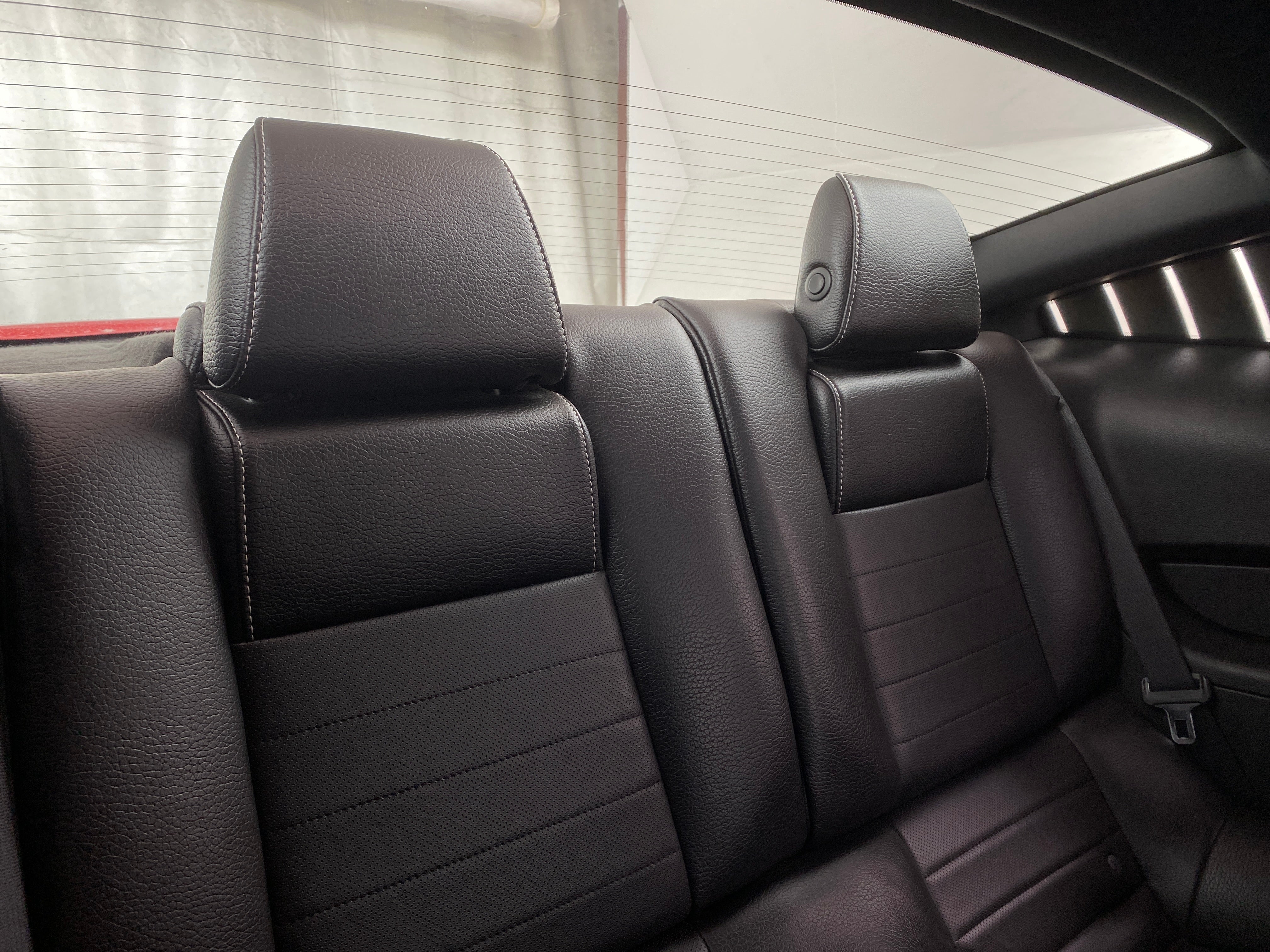2012 Ford Mustang Premium 5