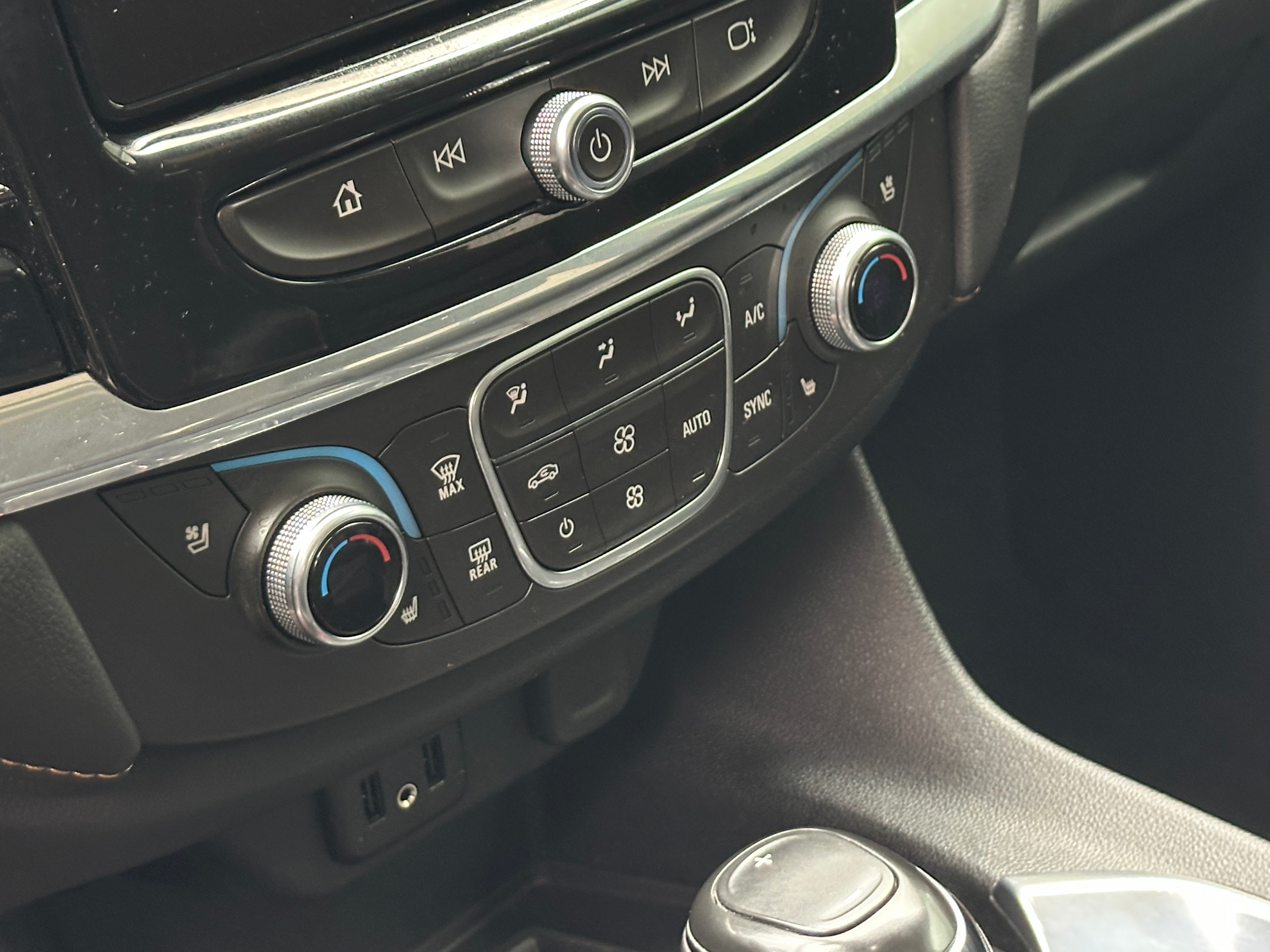 2018 Chevrolet Traverse Premier 3