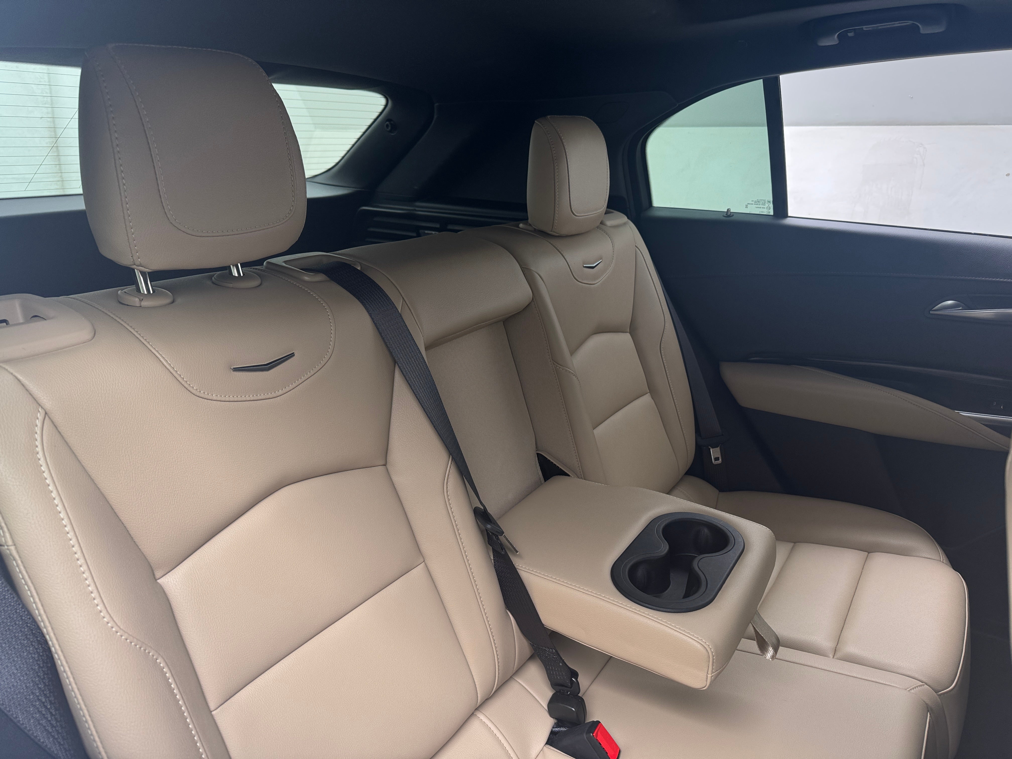 2024 Cadillac XT4 Luxury 5