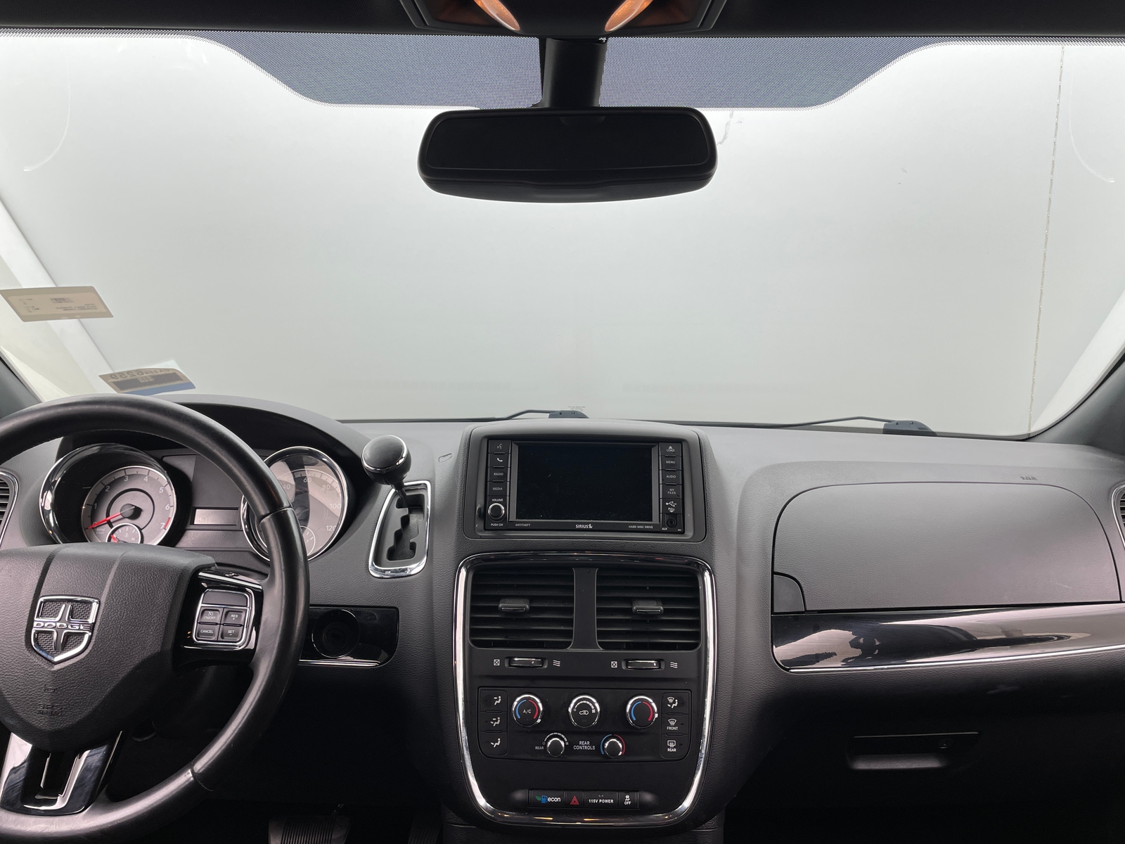 Thumbnail: 2020 Dodge Grand Caravan - 3