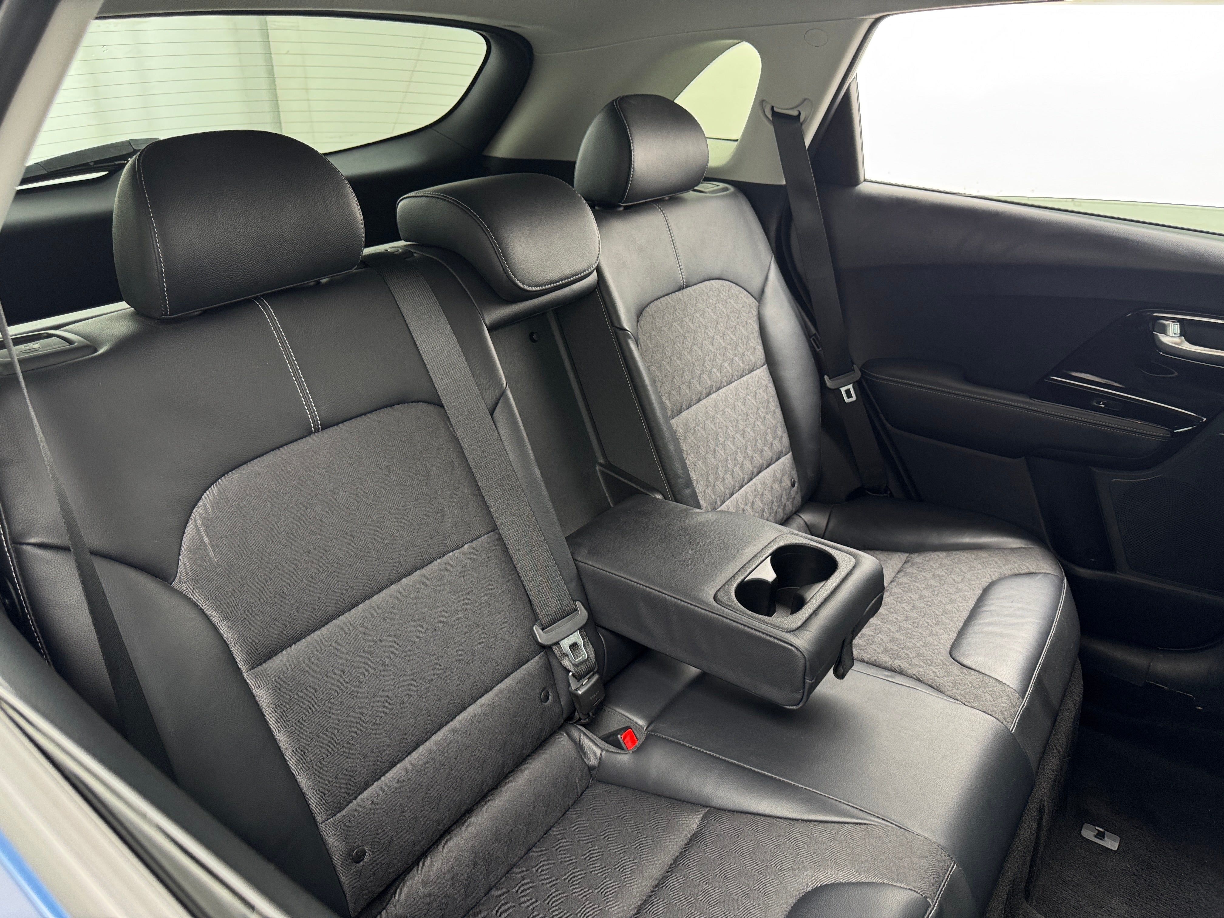 2017 Kia Niro EX 6