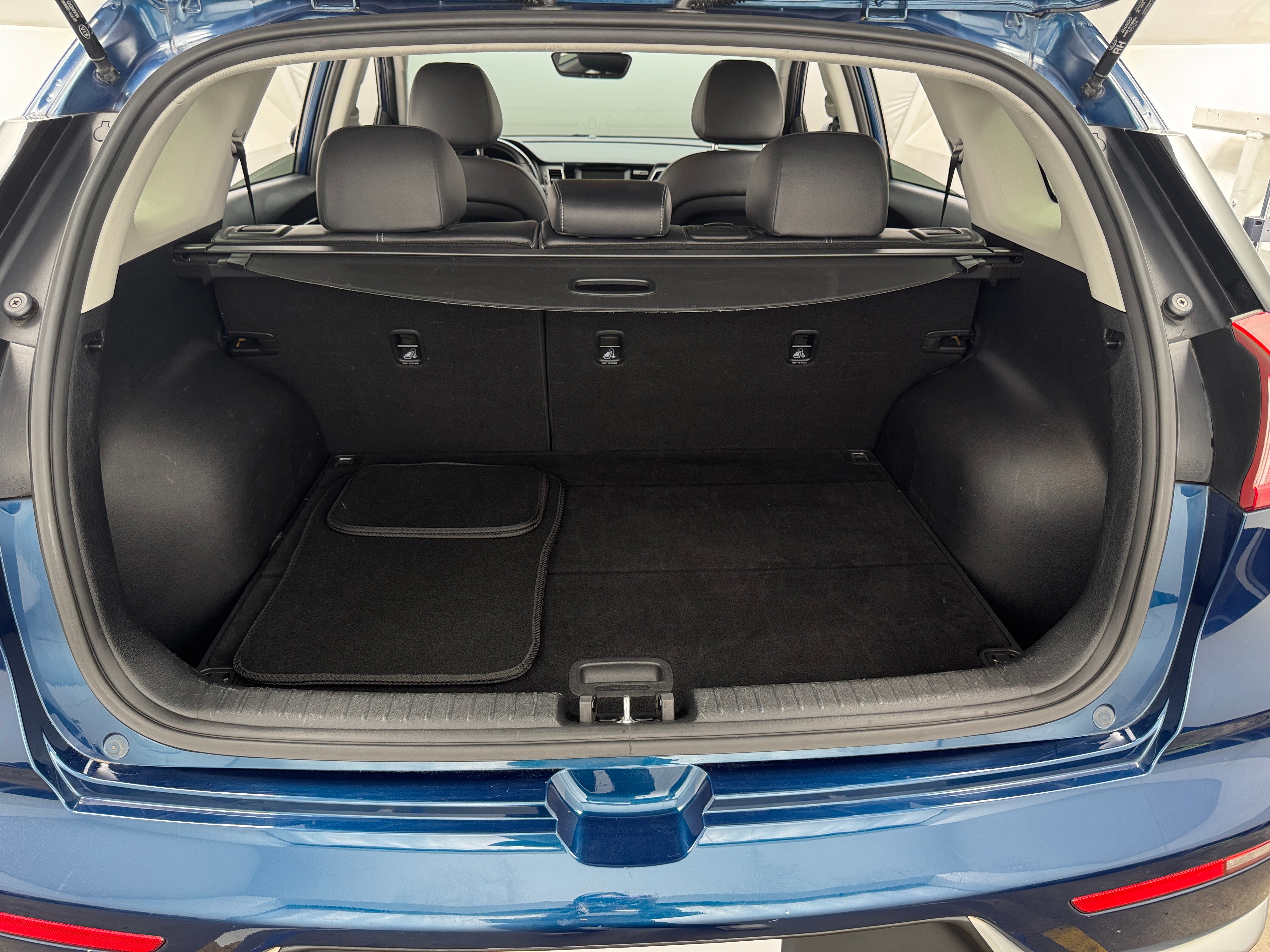 2017 Kia Niro EX 7