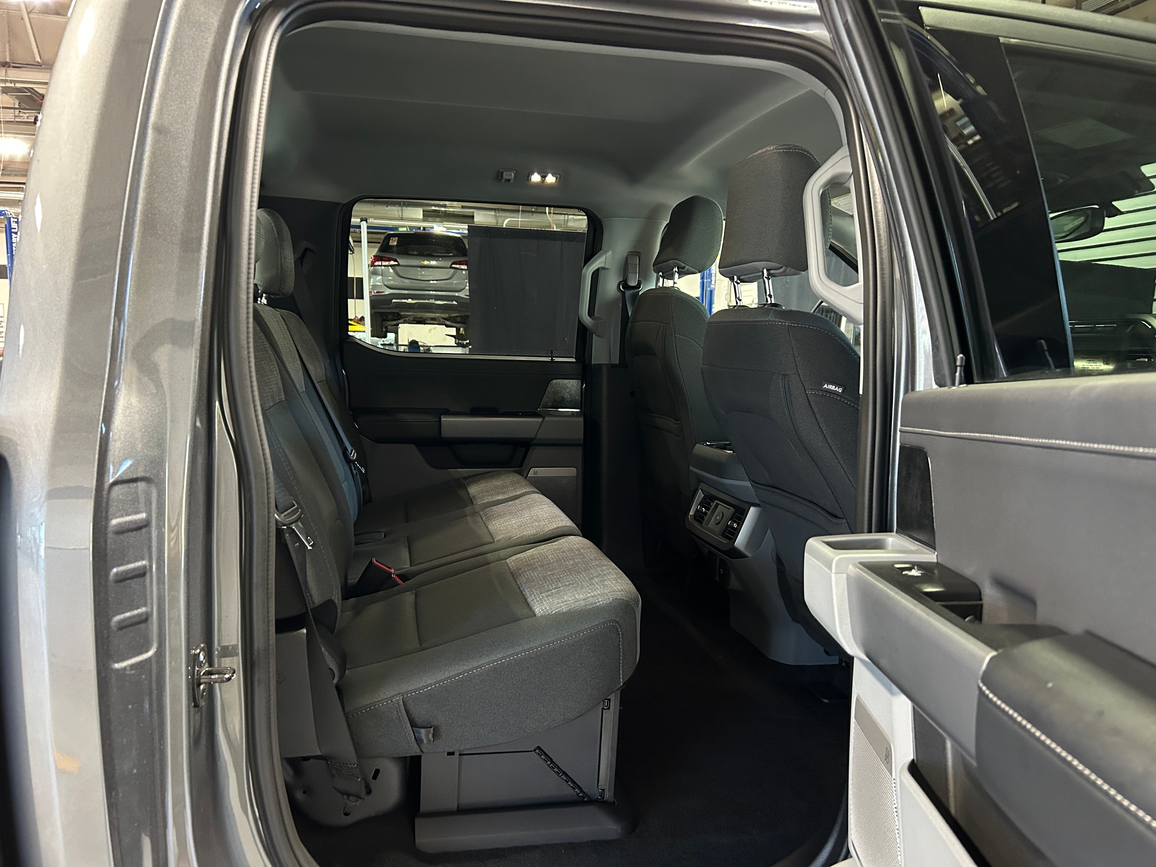 2023 Ford Econoline E-250 6
