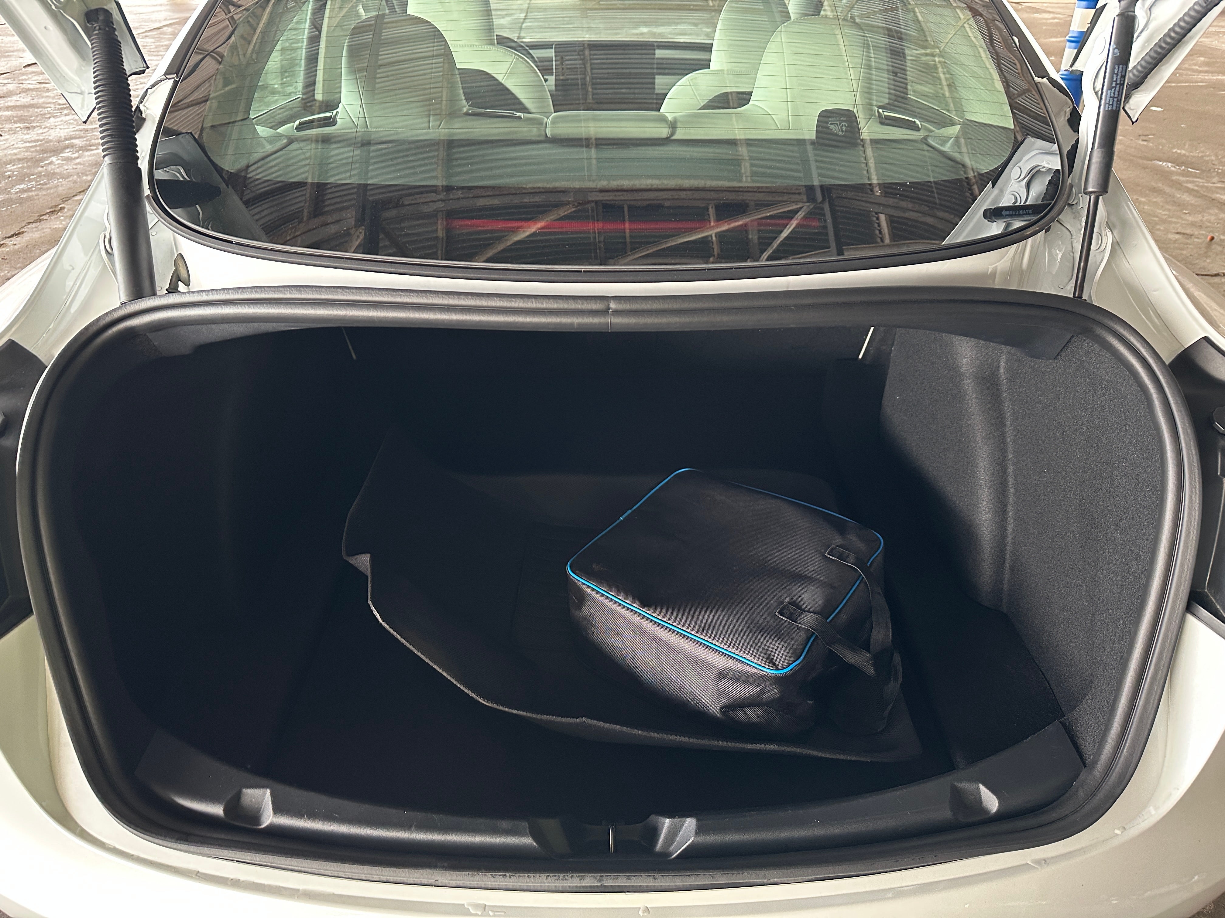 2023 Tesla Model 3 Standard Range 5