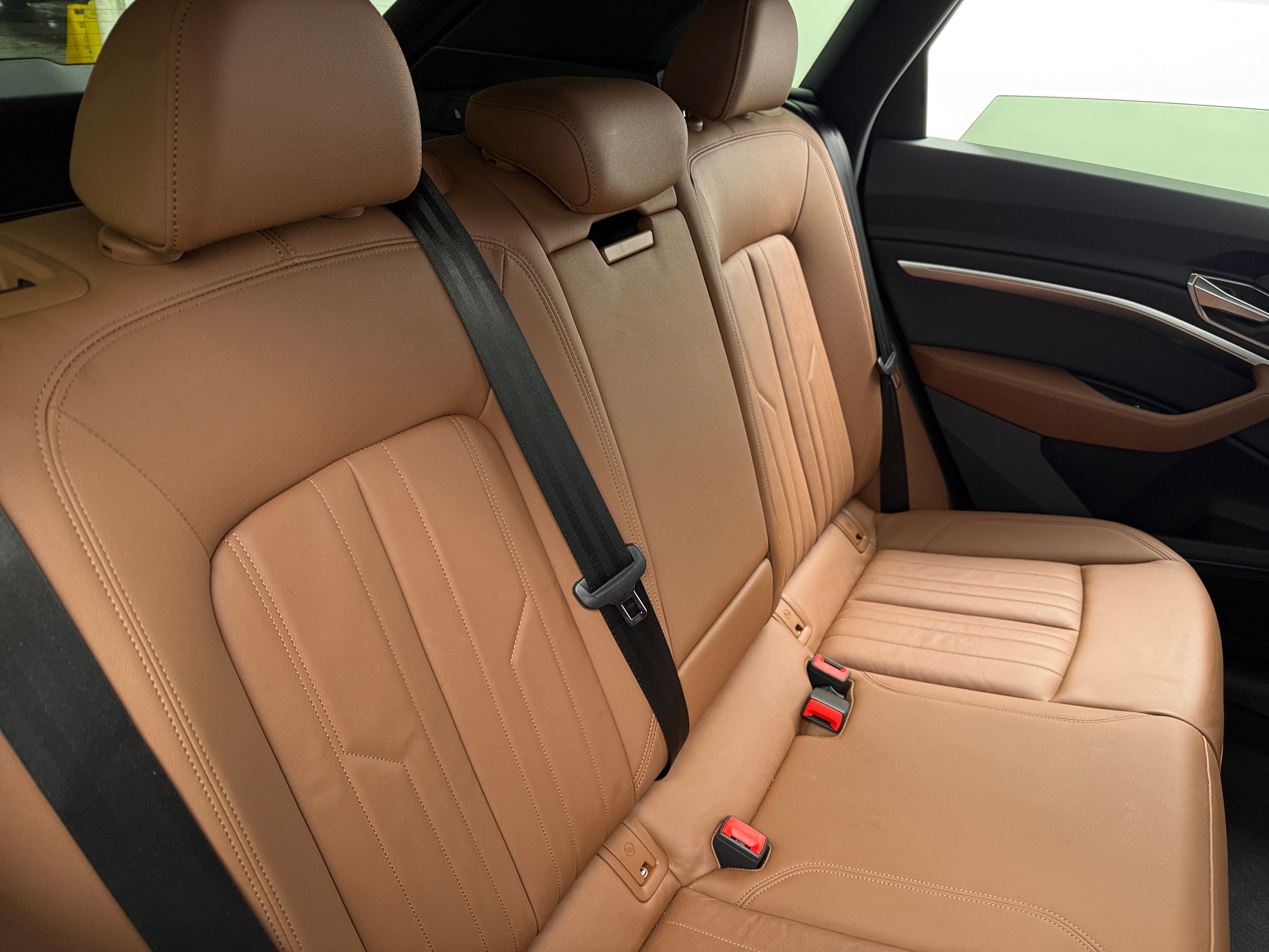 2021 Audi e-tron Premium 5