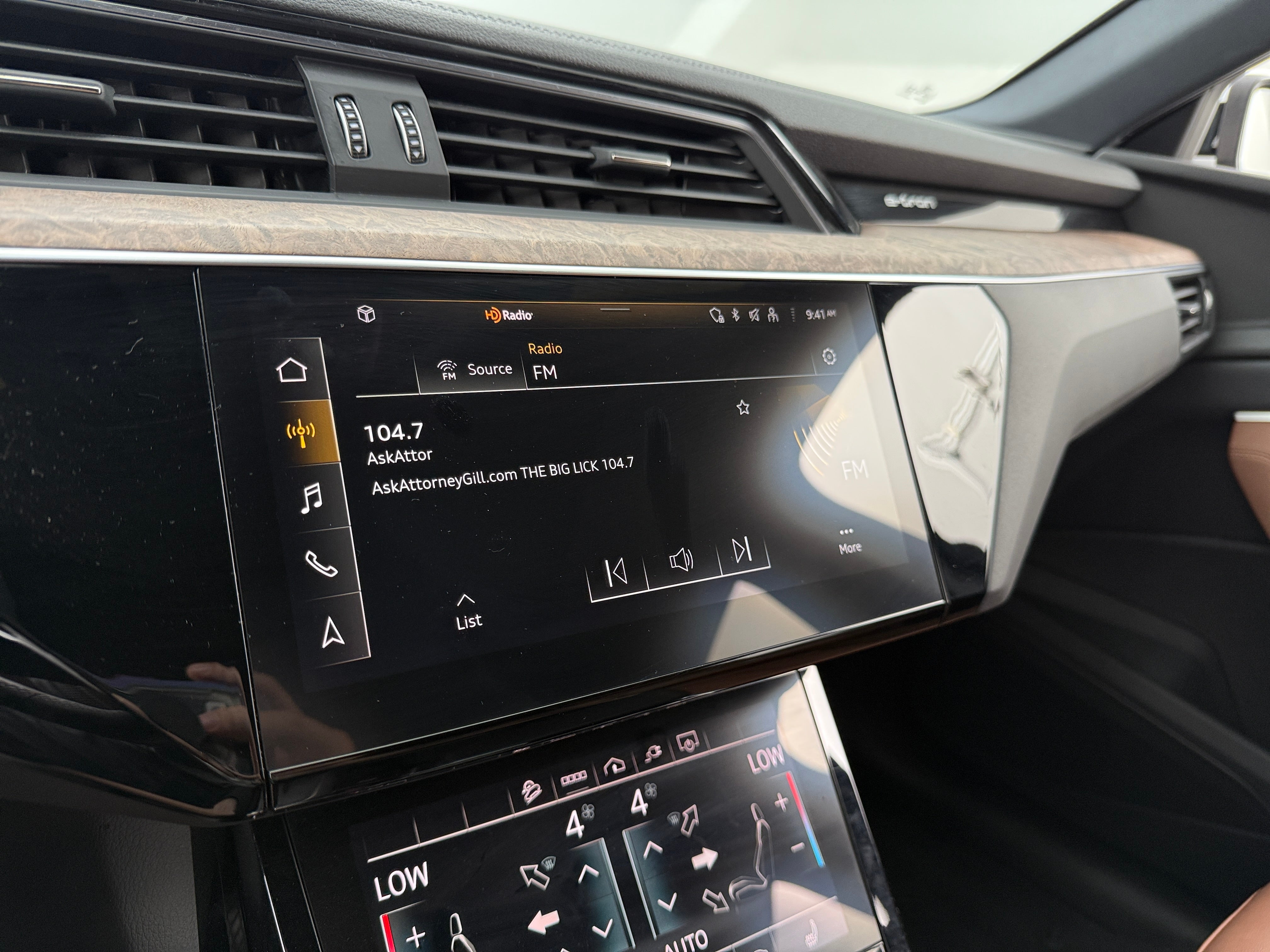 2021 Audi e-tron Premium 3