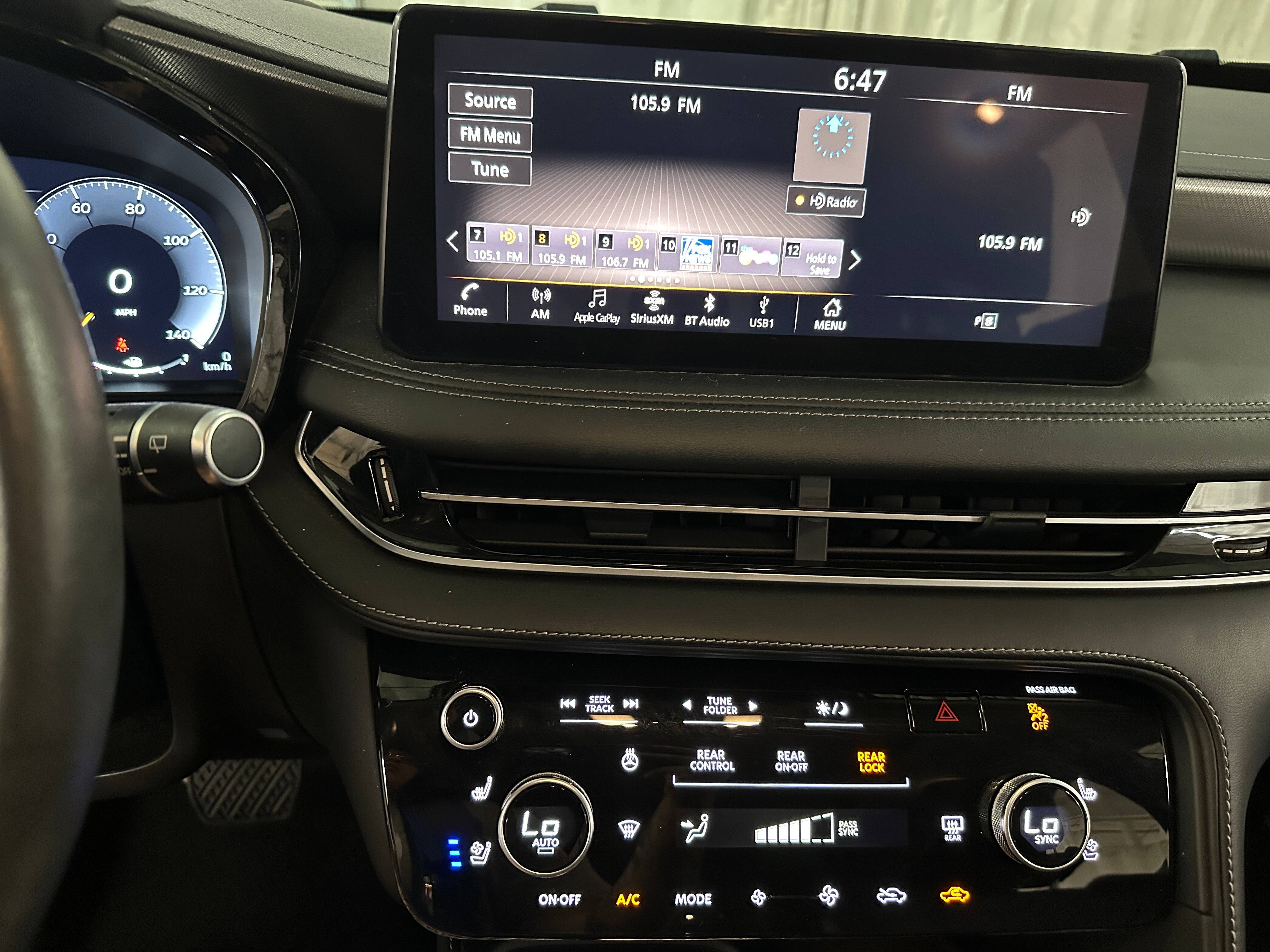2024 INFINITI QX60 Luxe 3