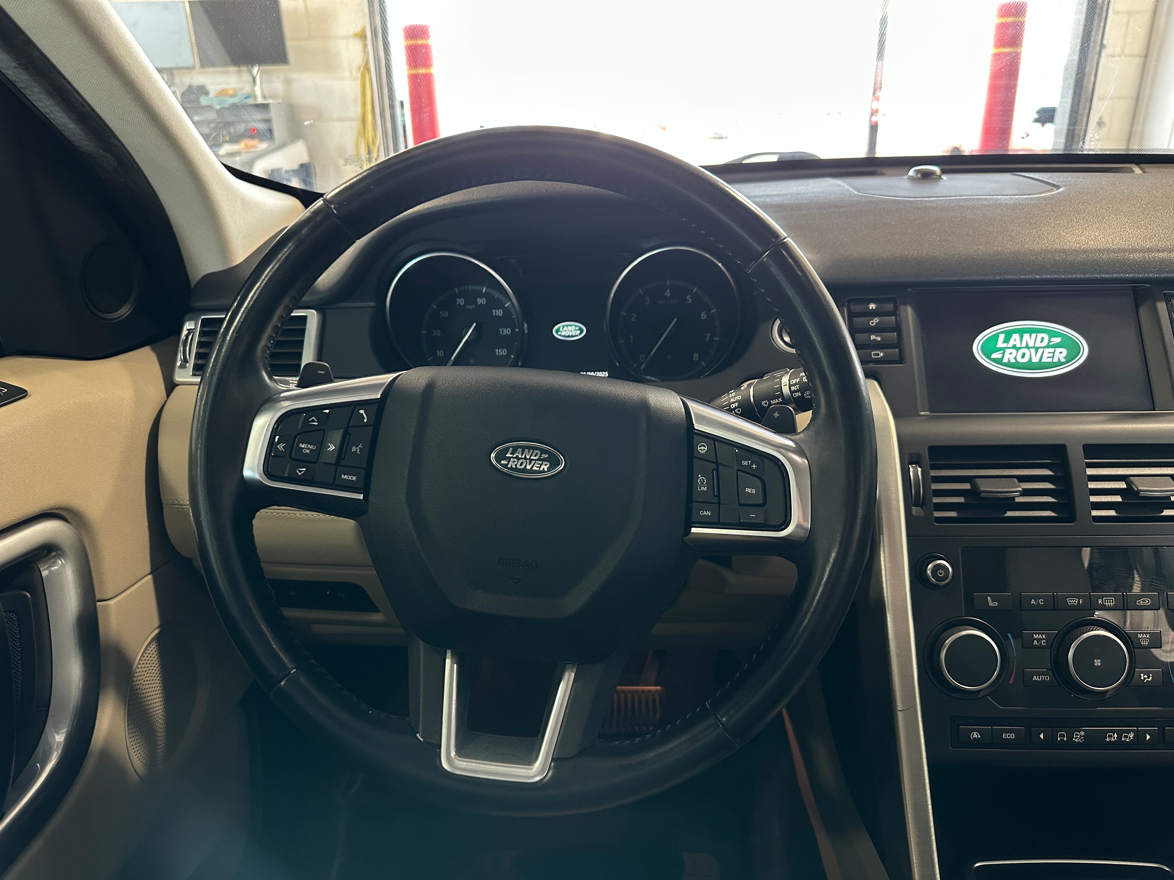 2017 Land Rover Discovery Sport HSE 4