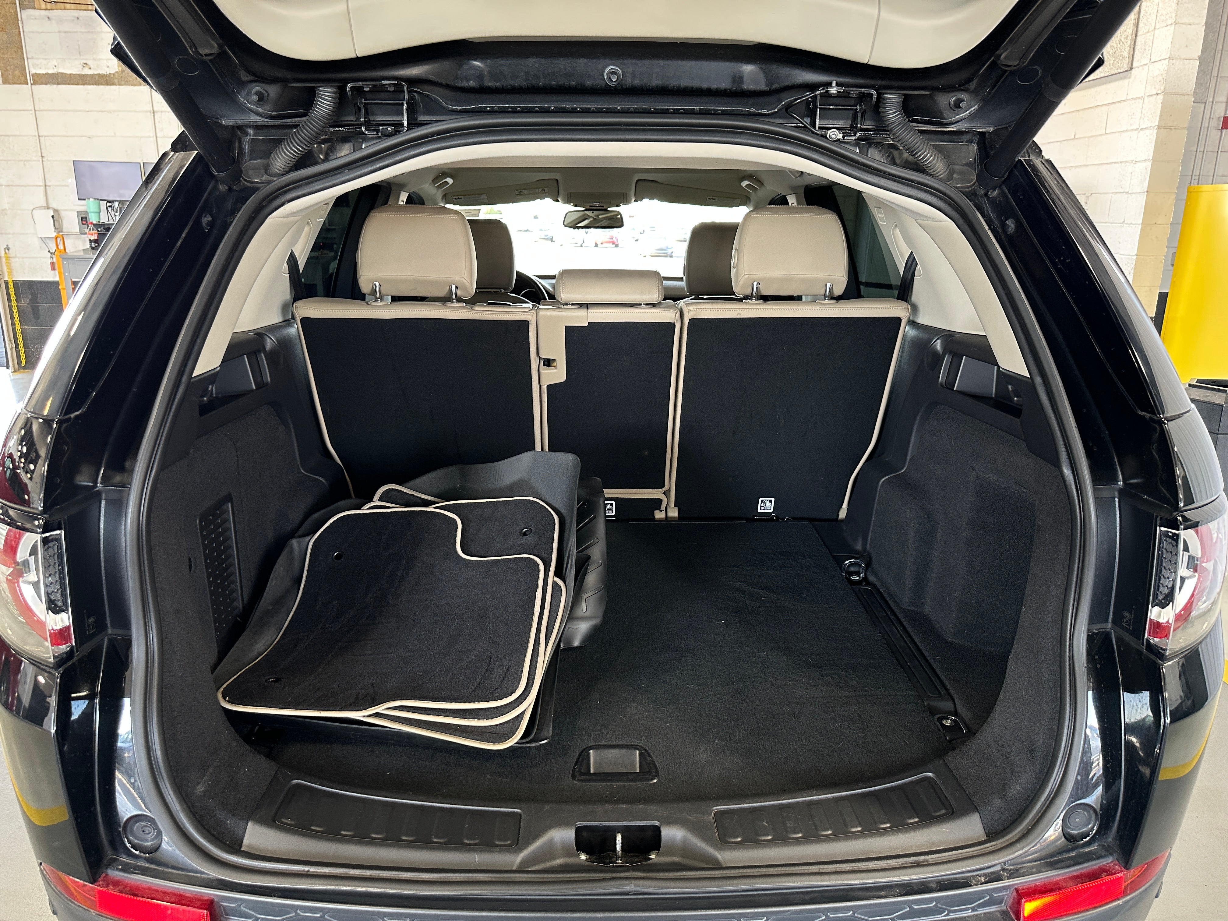 2017 Land Rover Discovery Sport HSE 6
