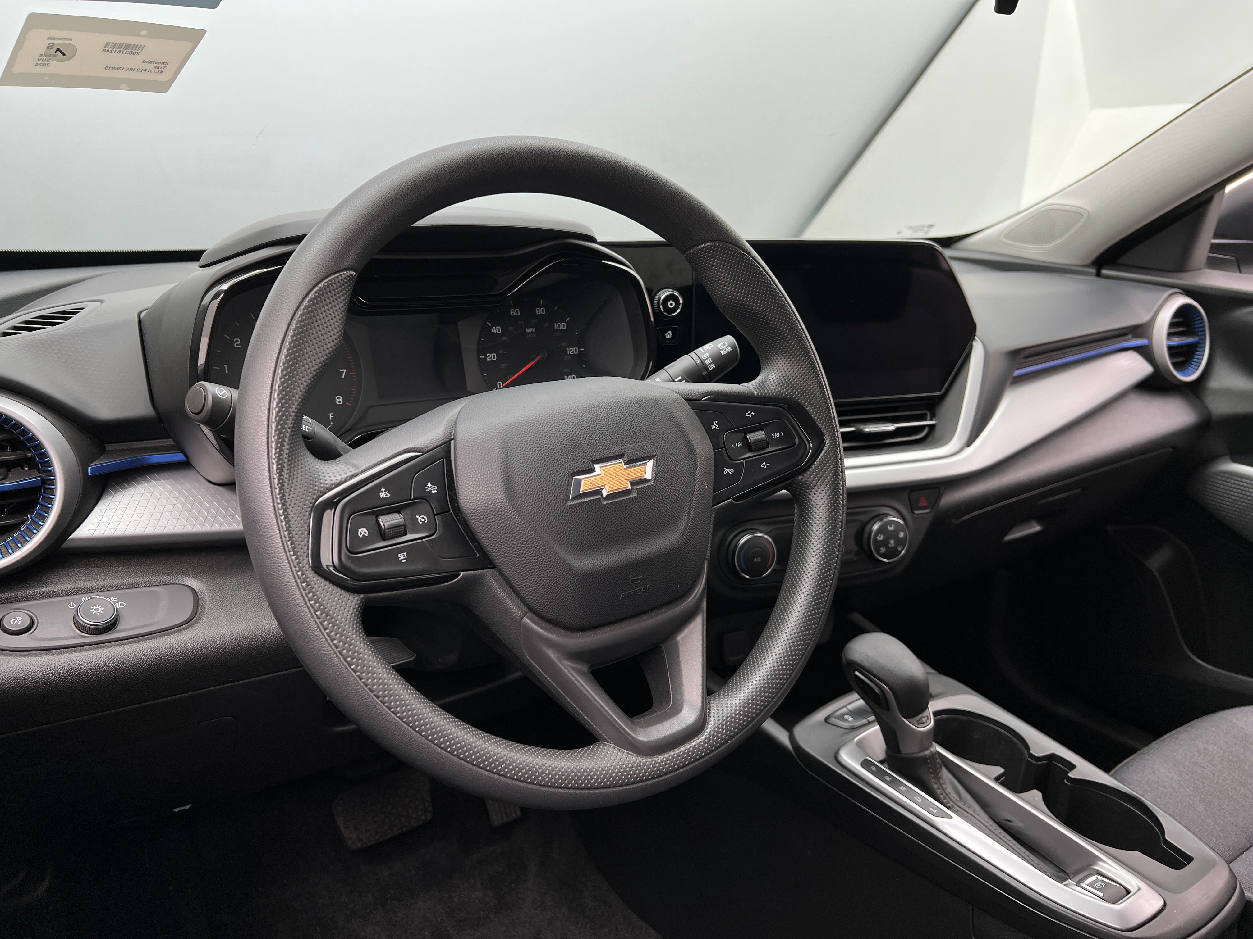 2024 Chevrolet Trax LS 5