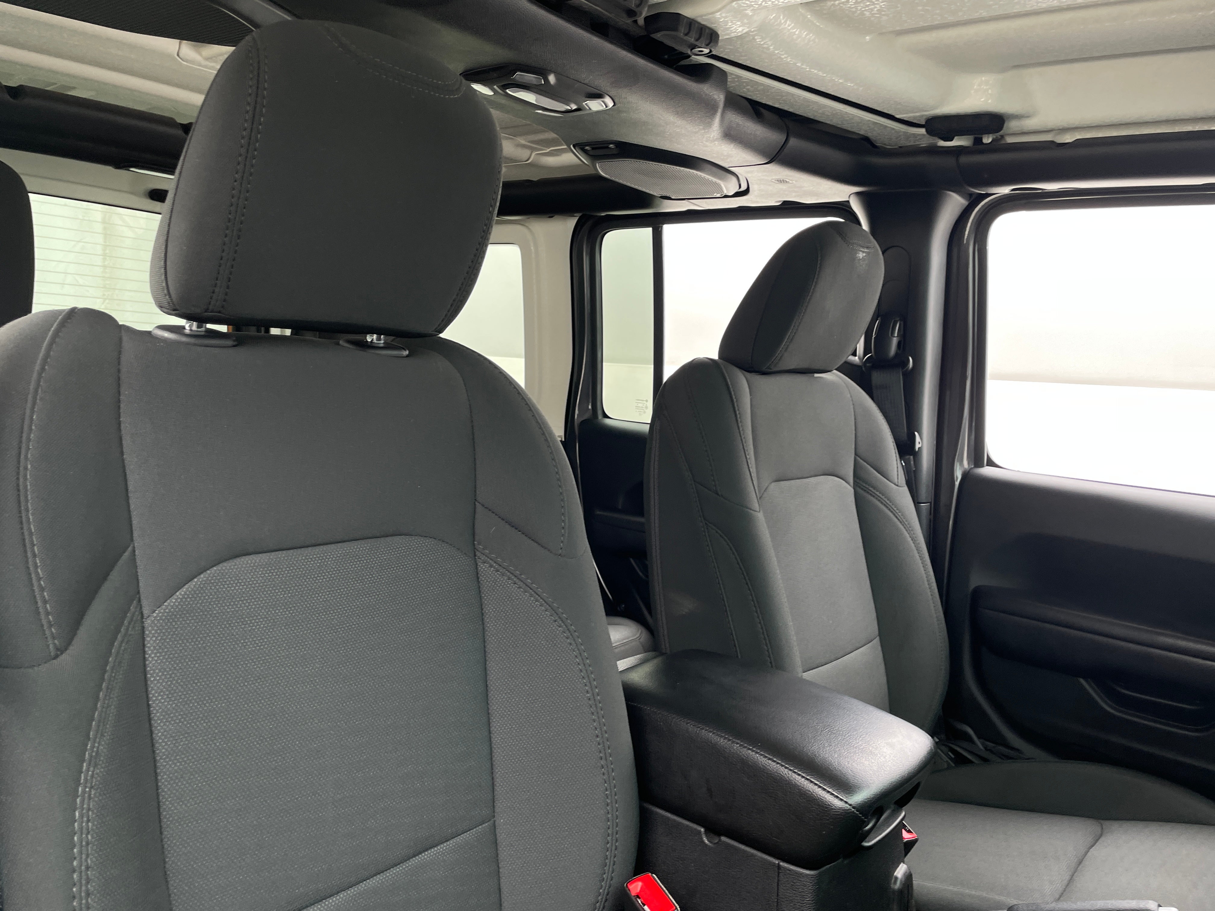 2018 Jeep Wrangler Unlimited Sport 2
