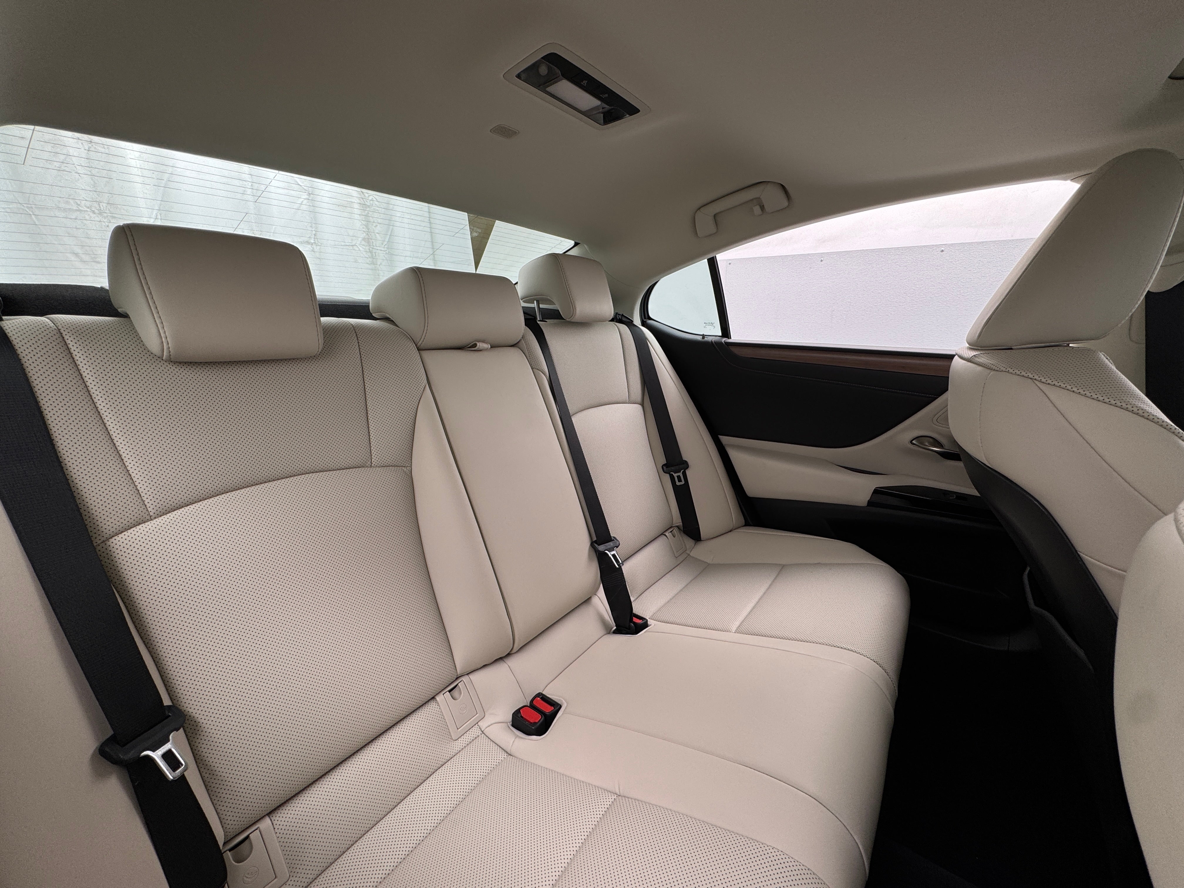 2024 Lexus ES Hybrid 300h 5