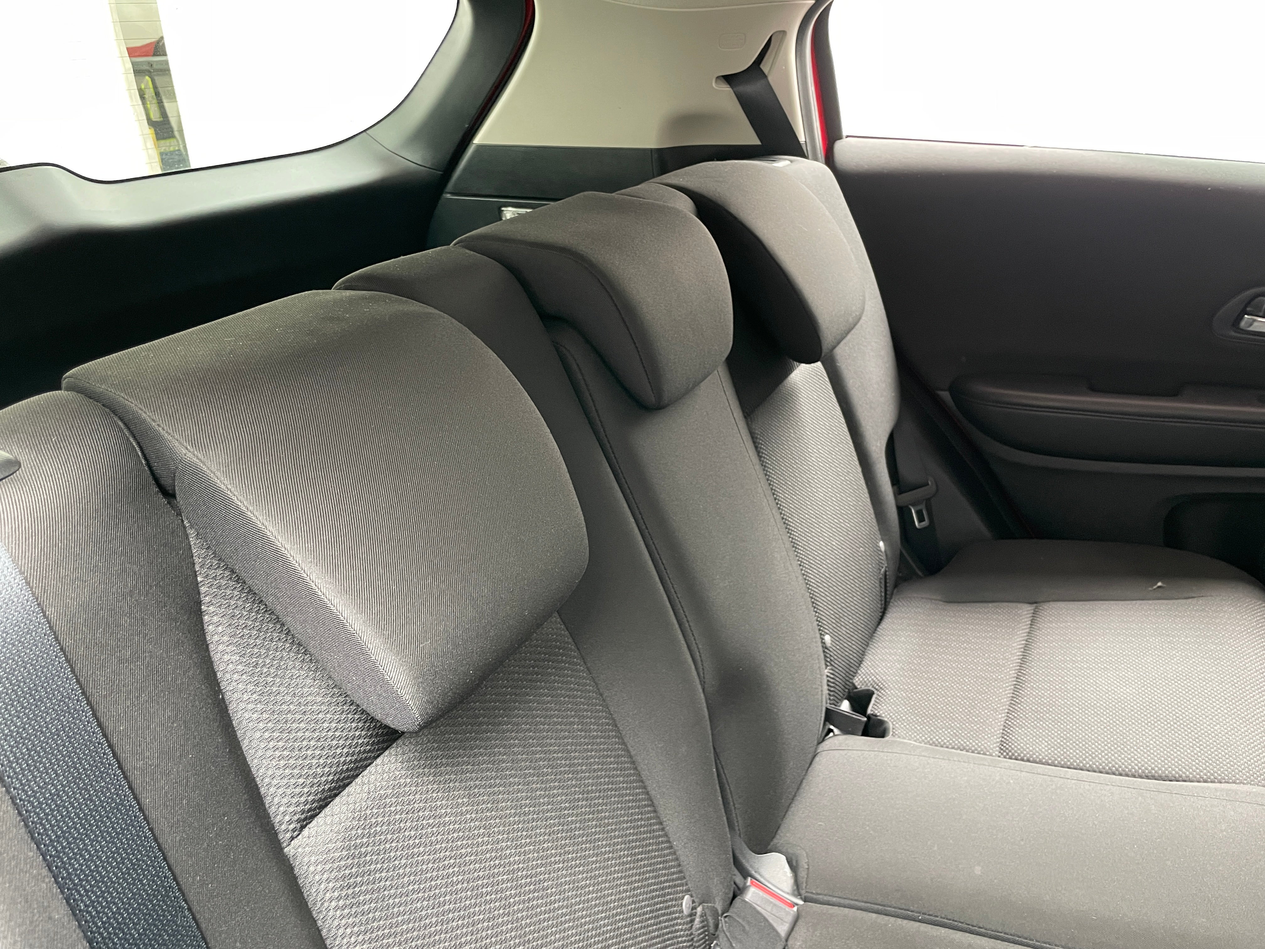 2016 Honda HR-V LX 6