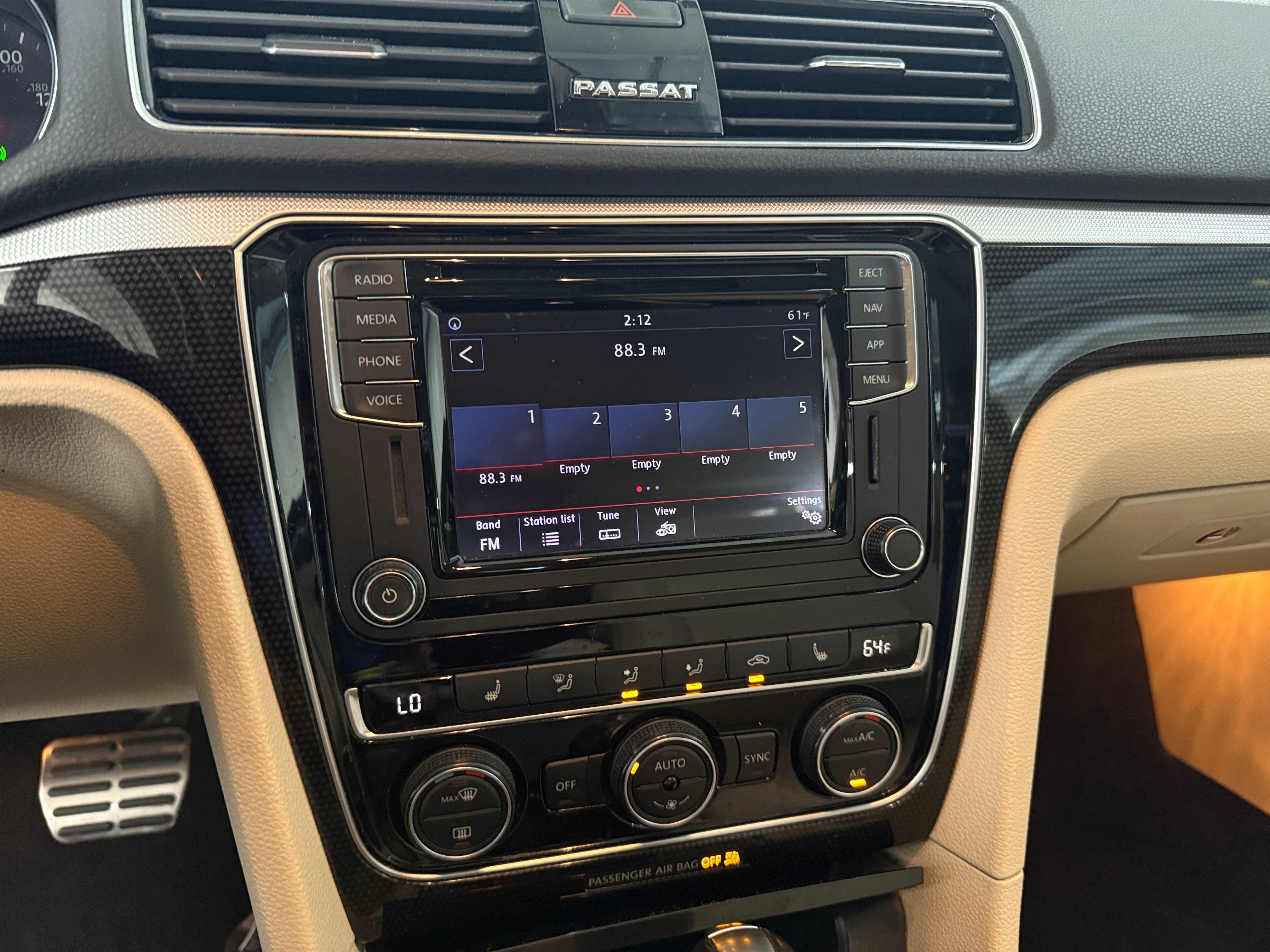 2019 Volkswagen Passat R-Line 3