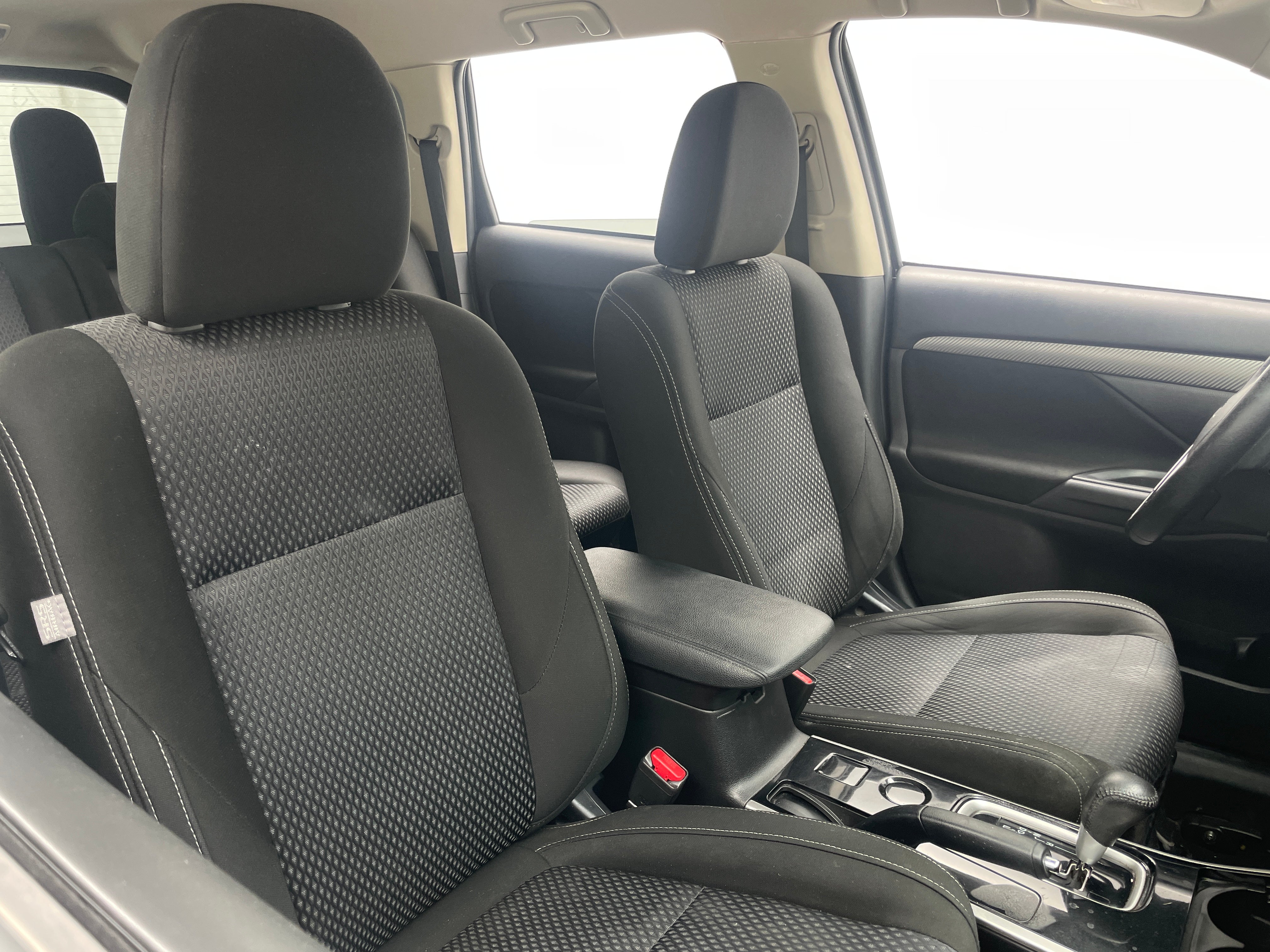 2017 Mitsubishi Outlander ES 2