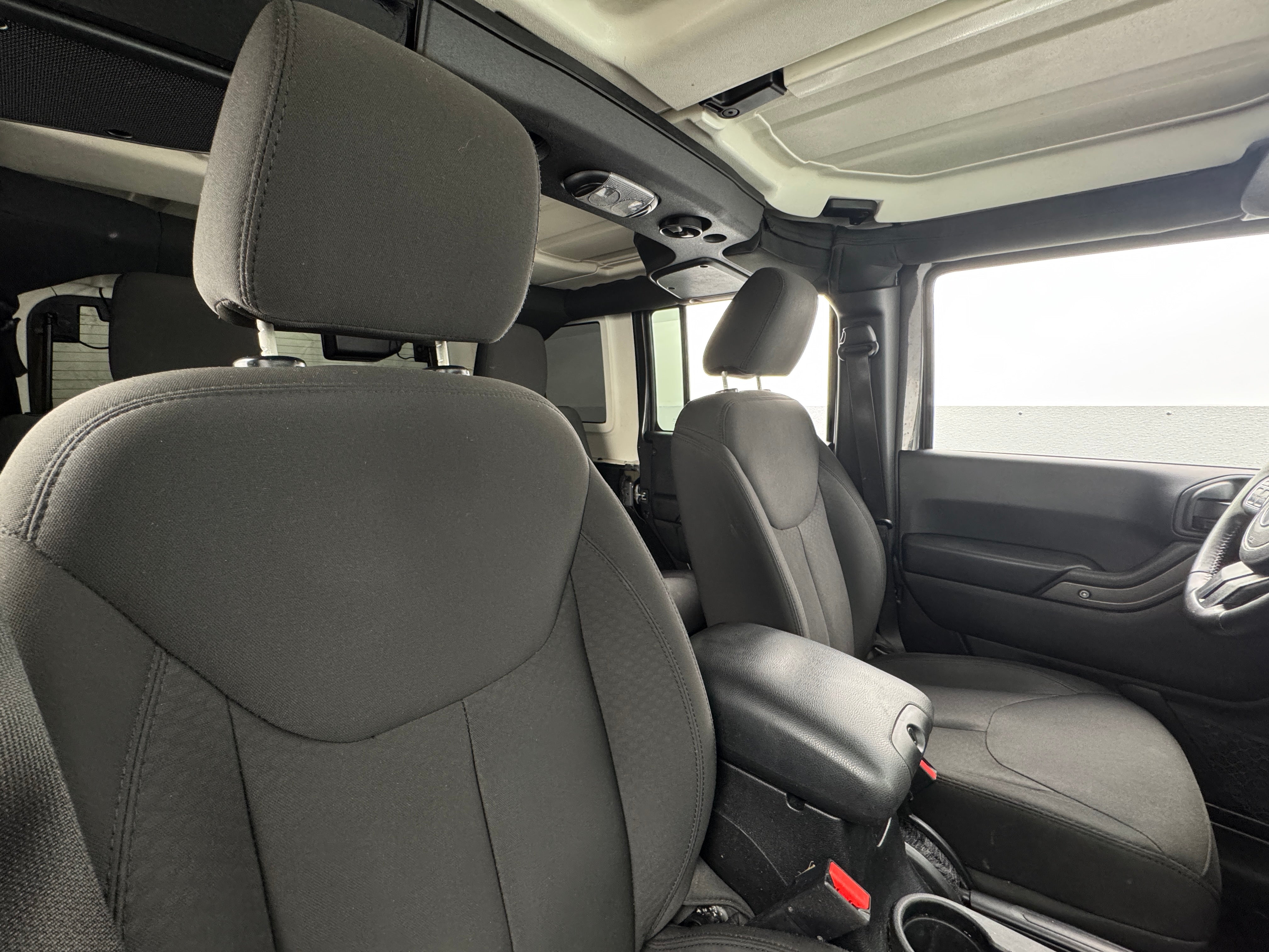 2017 Jeep Wrangler Unlimited Sport S 2