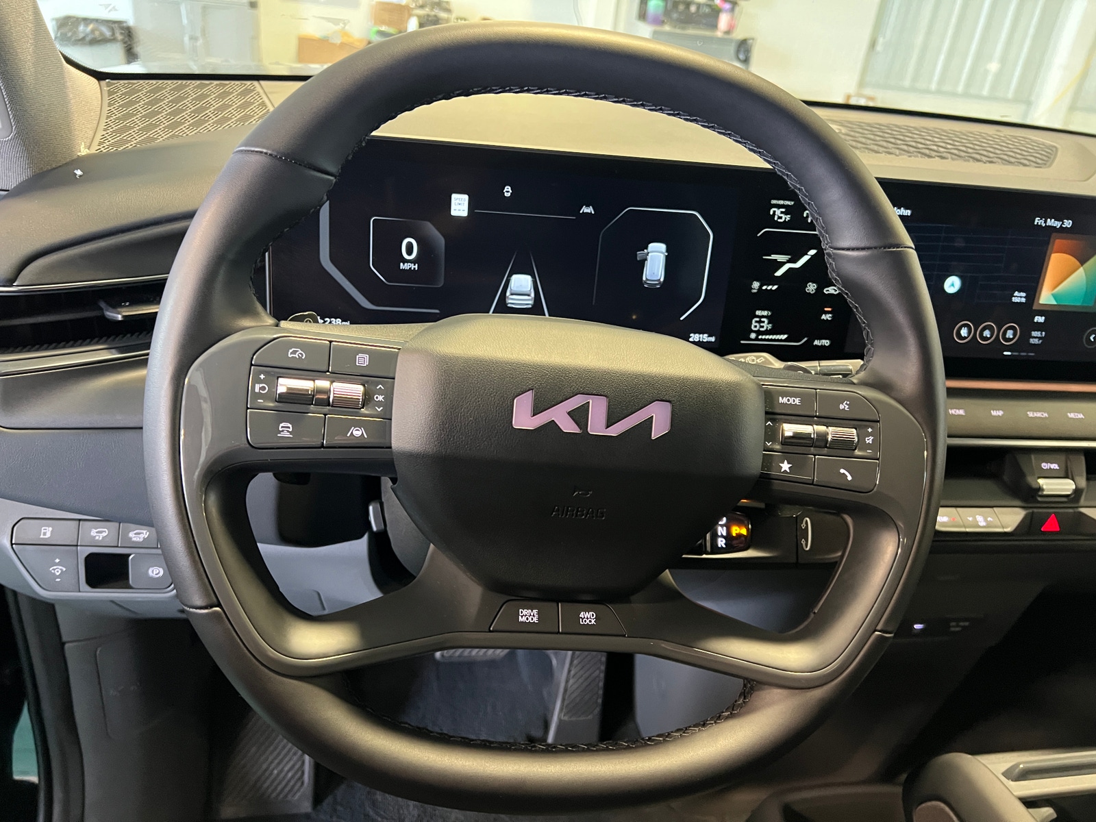 Thumbnail: 2024 Kia EV9 - 4