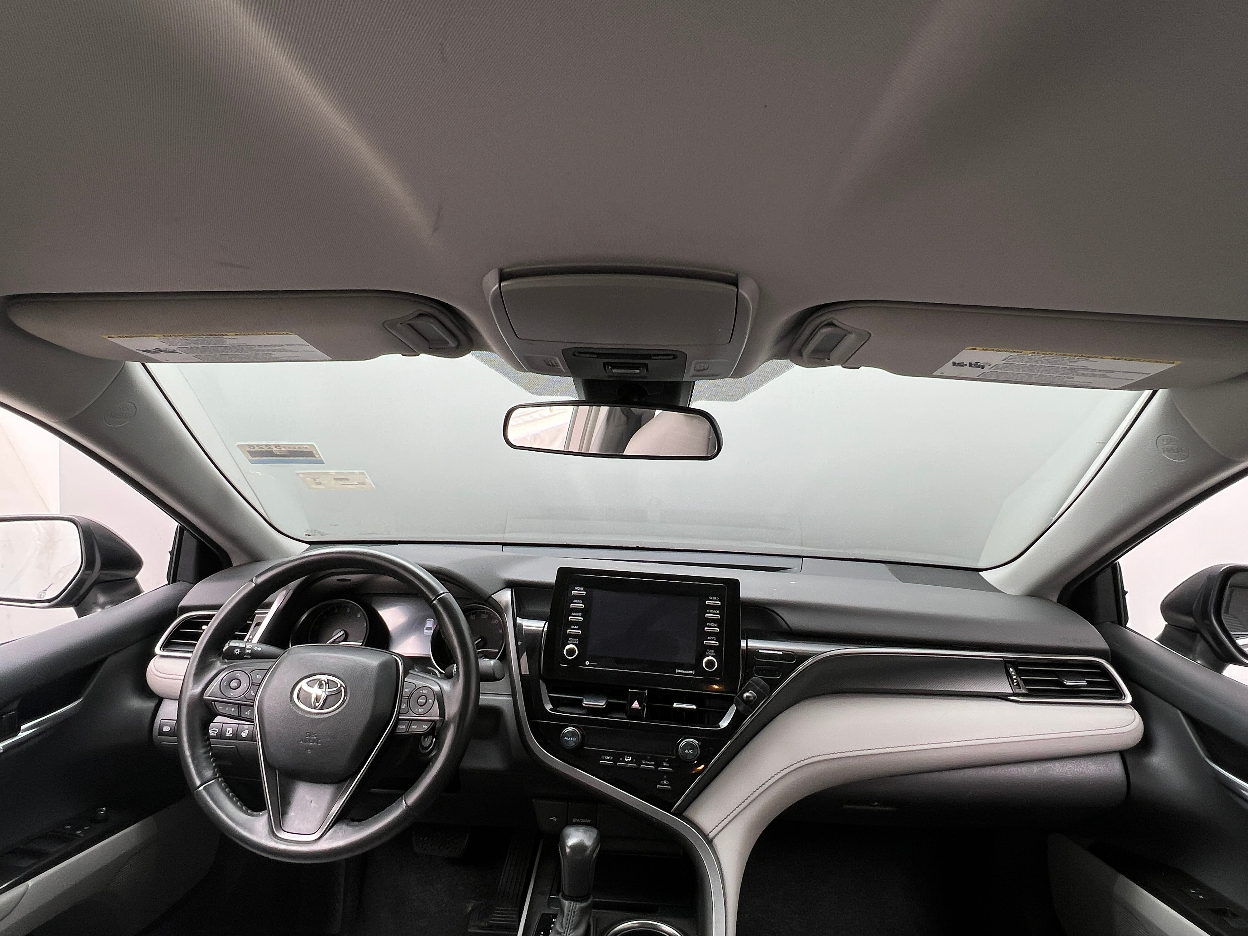 2021 Toyota Camry SE 2