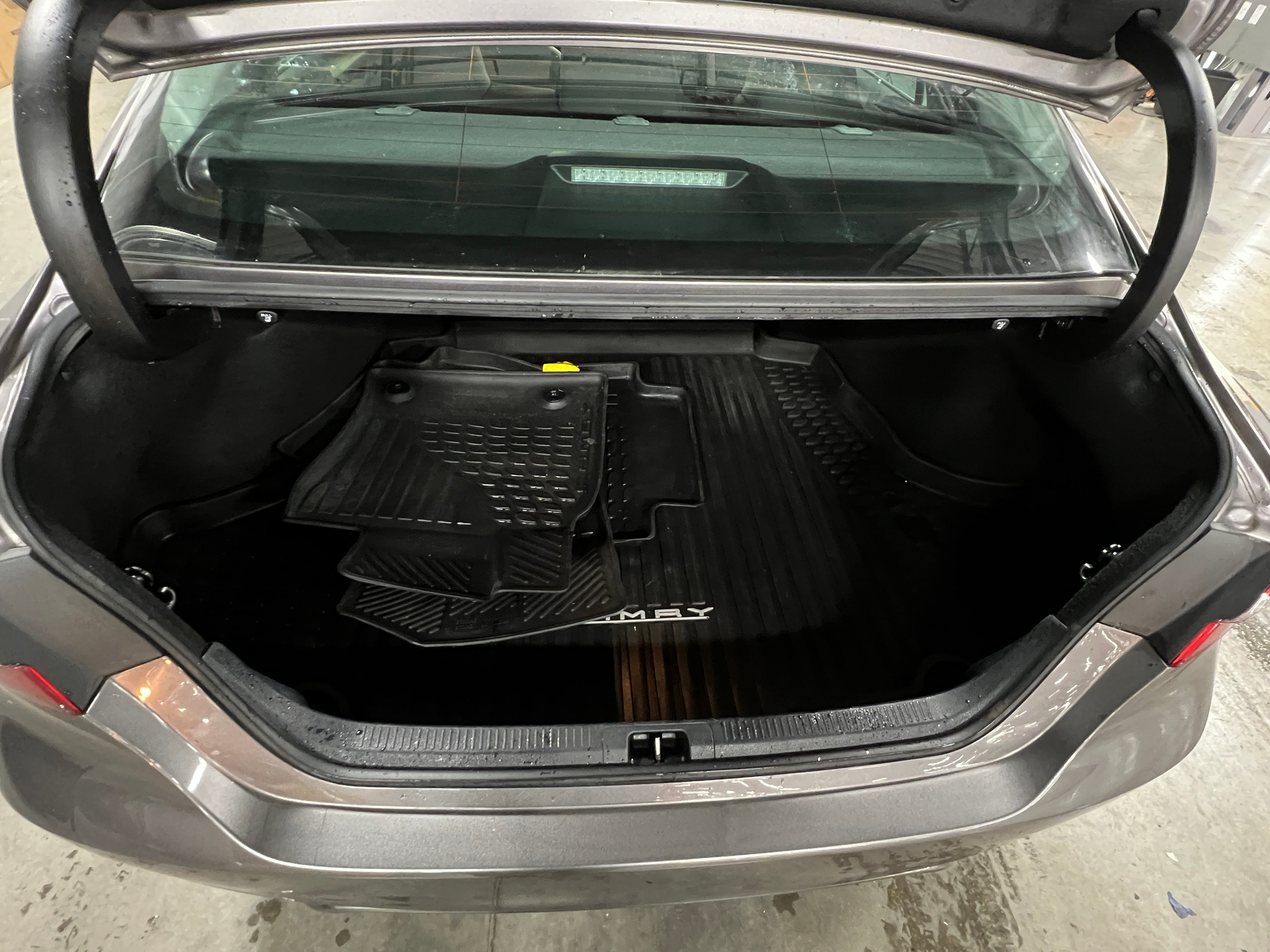 2021 Toyota Camry SE 6