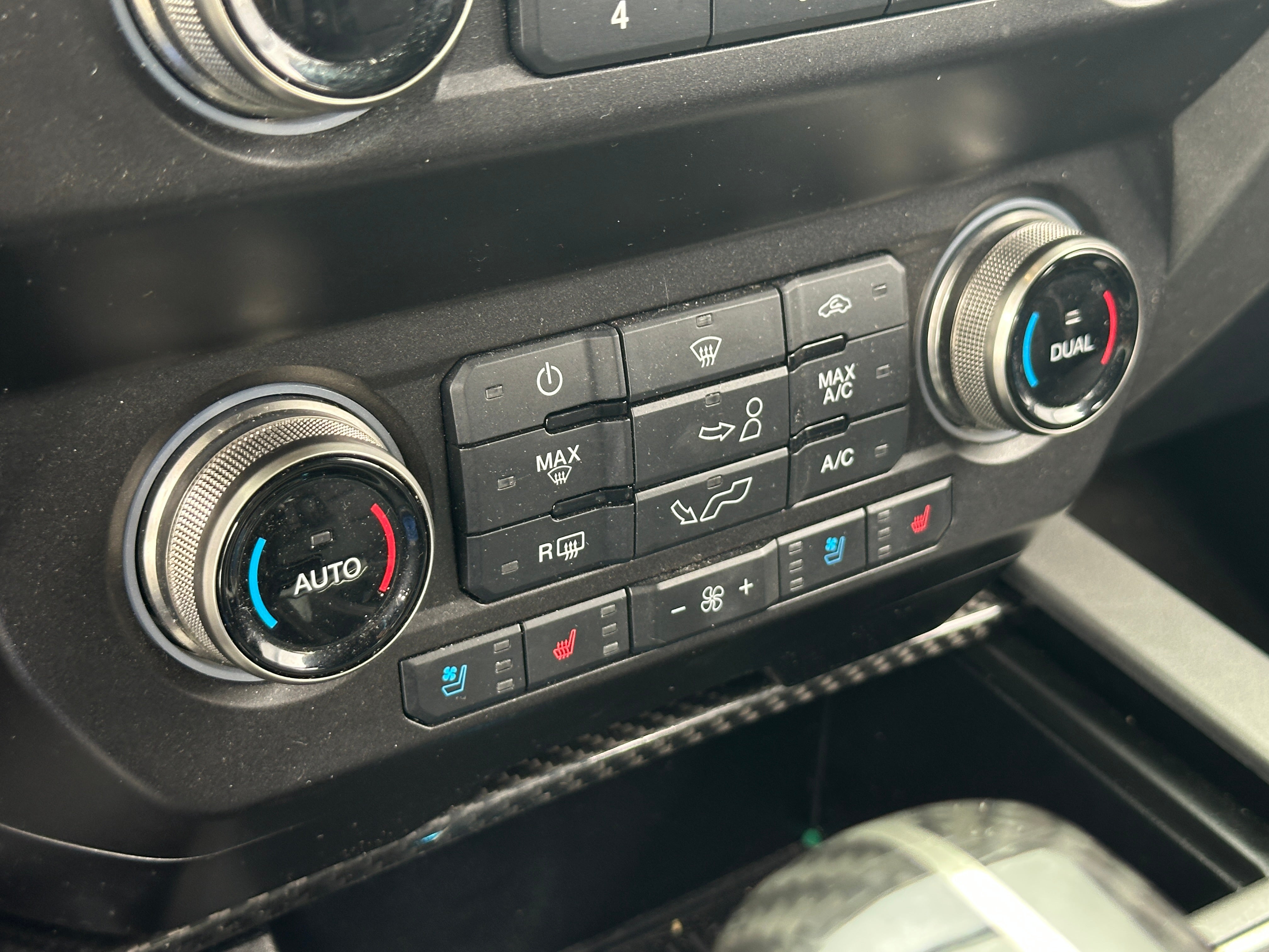 2020 Ford Econoline E-150 3