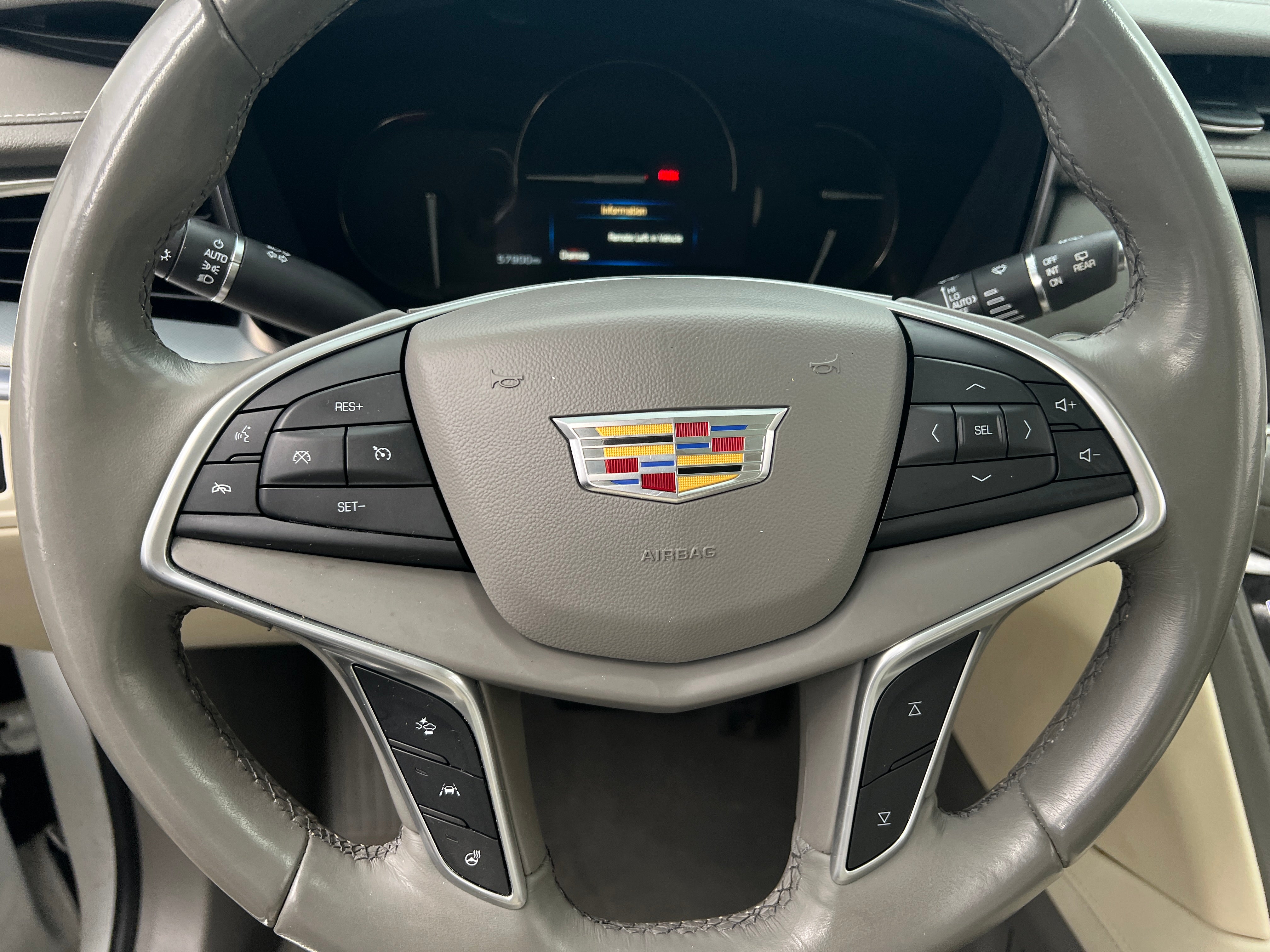 2018 Cadillac XT5 Premium Luxury 4