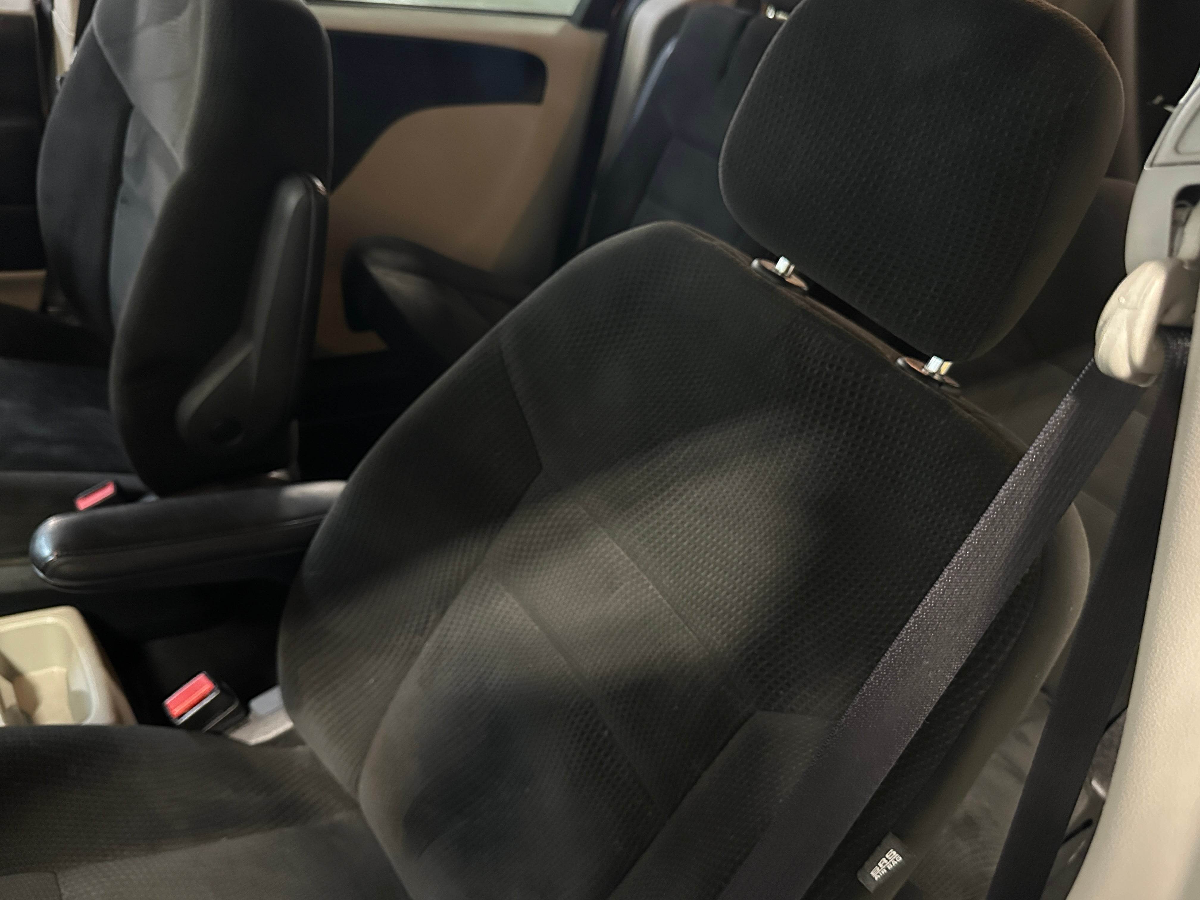 2016 Dodge Grand Caravan SE 2