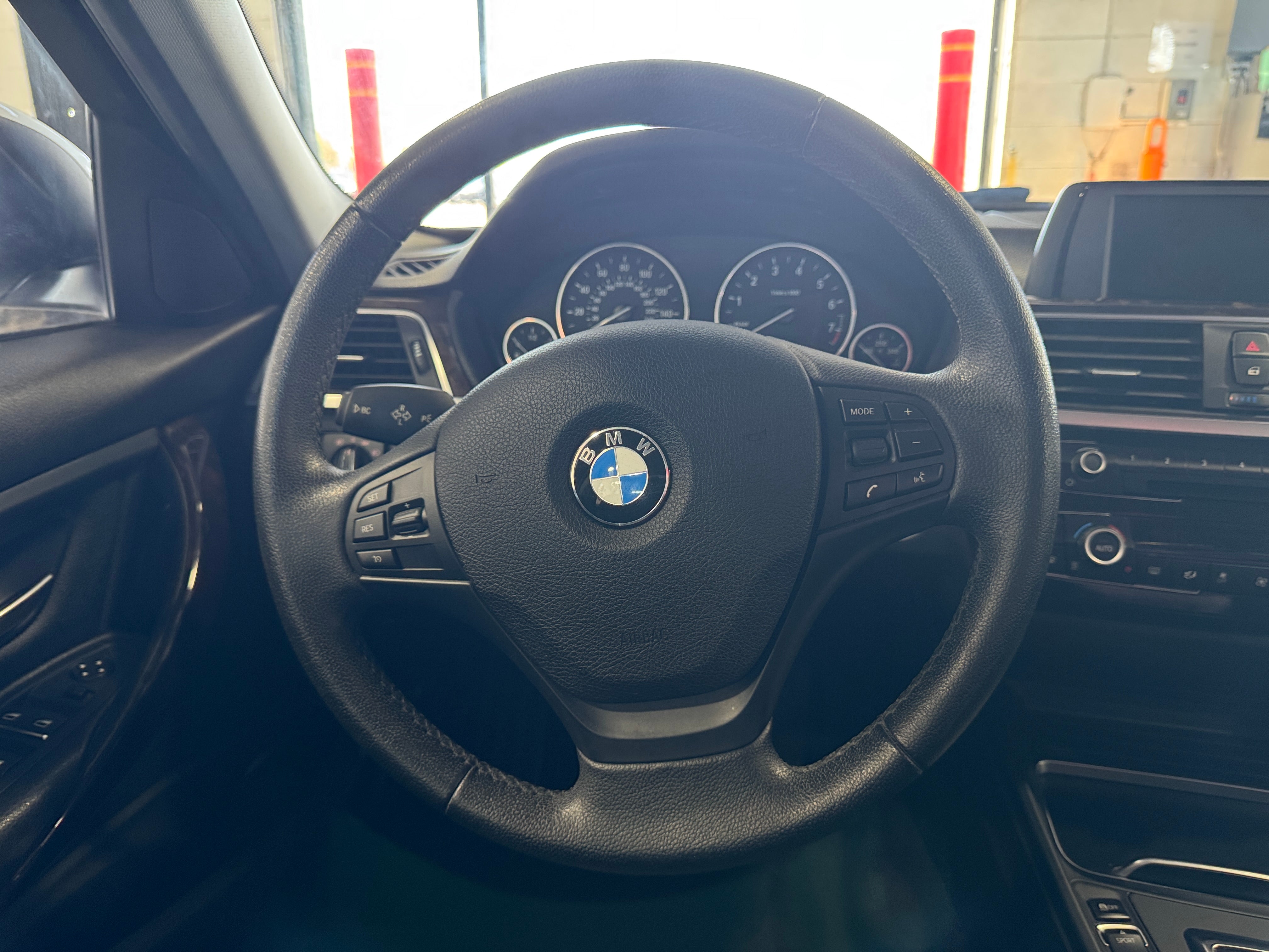 2016 BMW 3 Series 320i 4