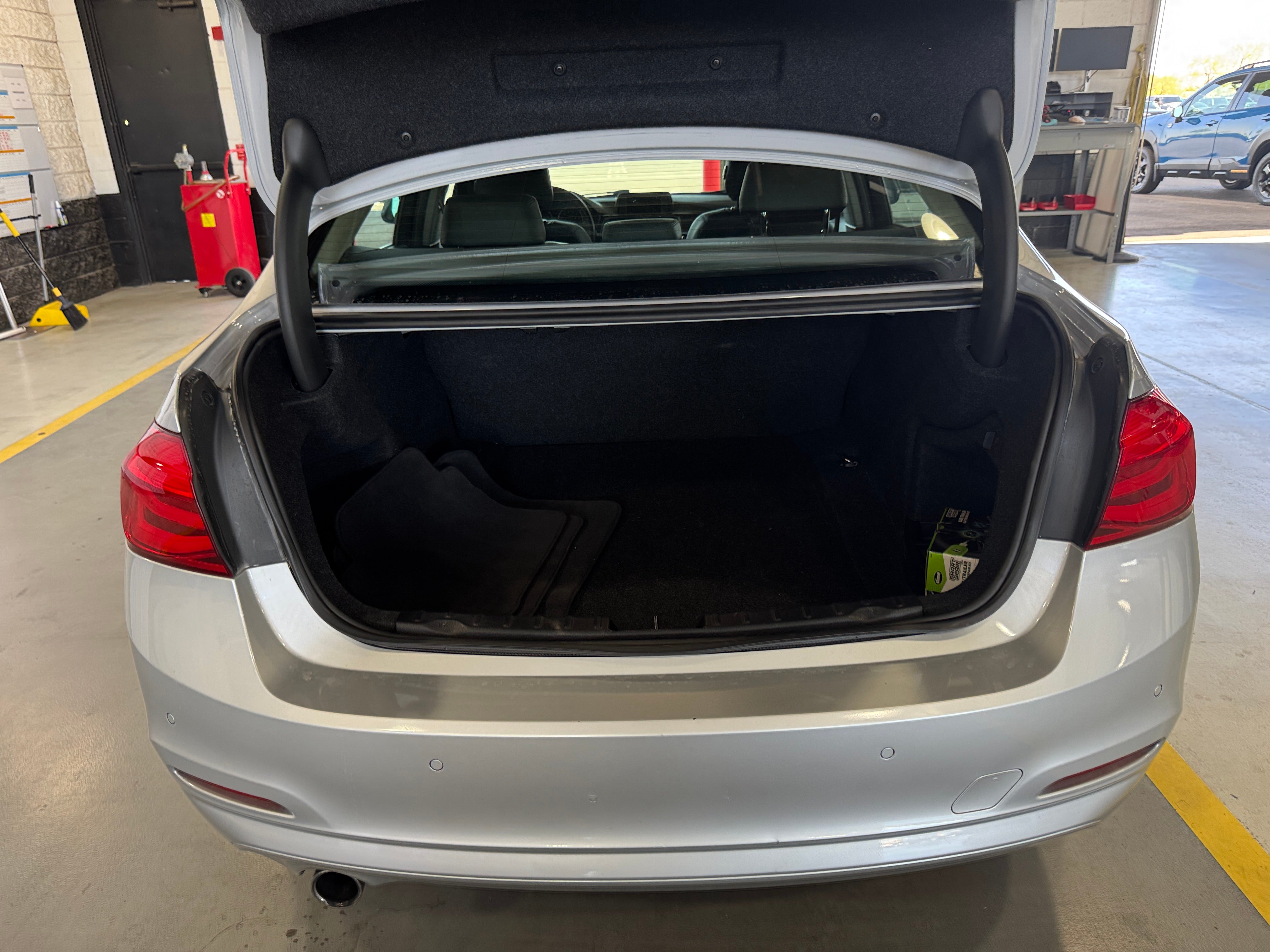 2016 BMW 3 Series 320i 6
